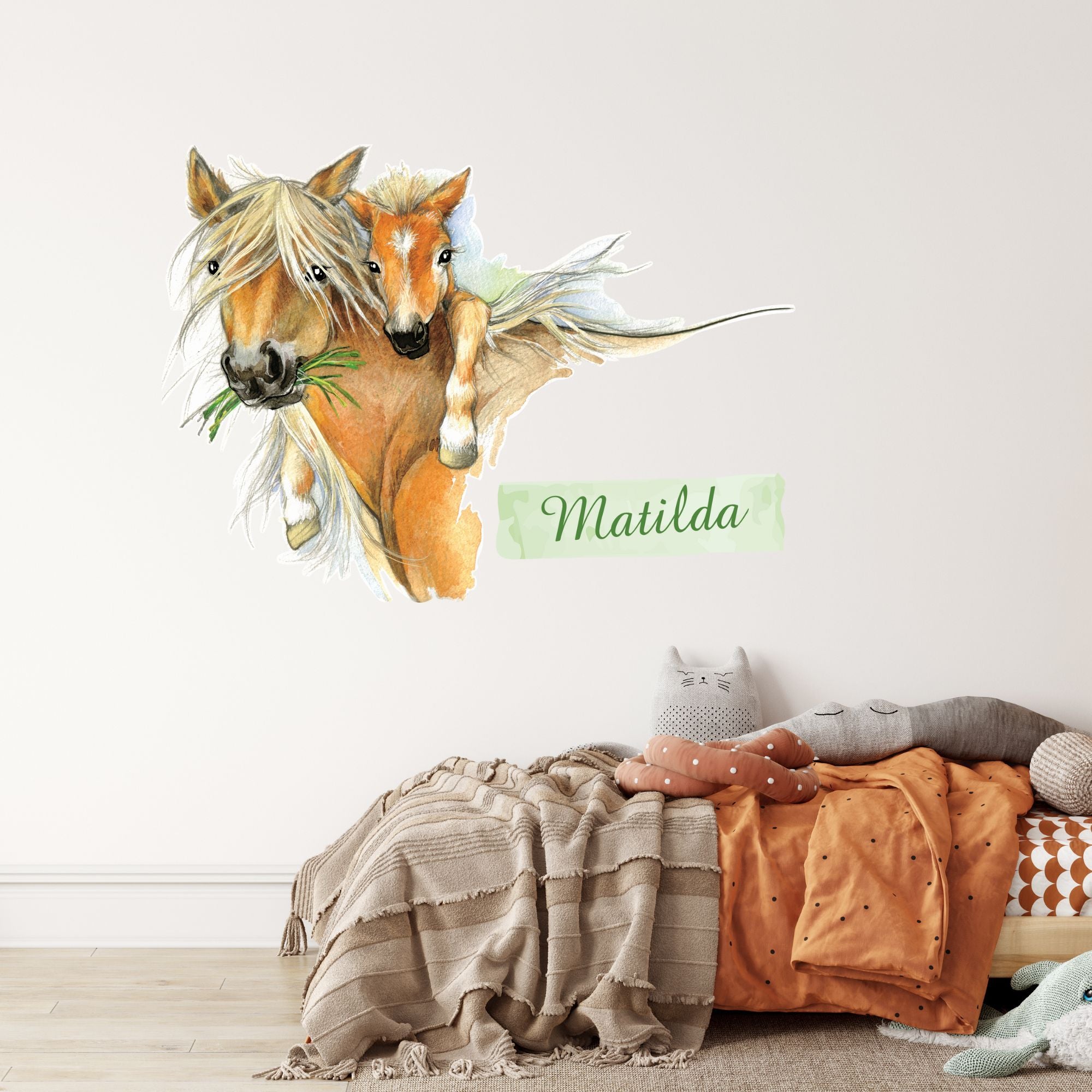 Zwei Pferdeillustrationen in sanften Farben, Name "Matilda".