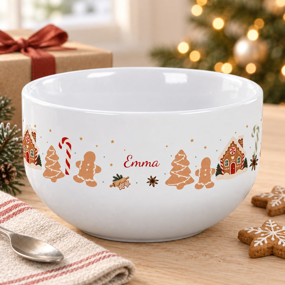 Müslischale Weihnachtsbäckerei als Geschenkidee auf einem weihnachtlich gedeckten Tisch