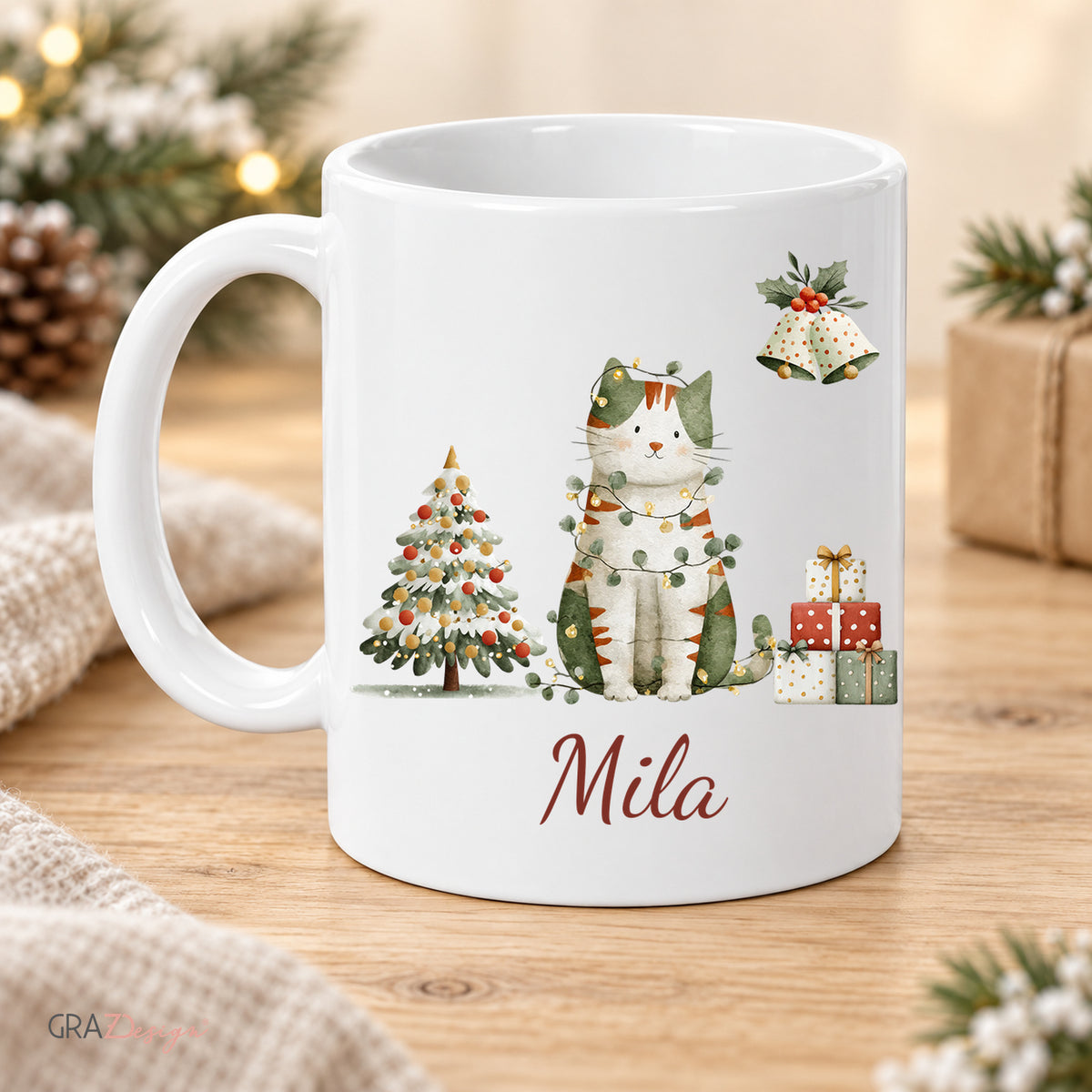 Weihnachtskatze: personalisierte Weihnachtstasse mit Name Mila, Ansicht 2 von 8