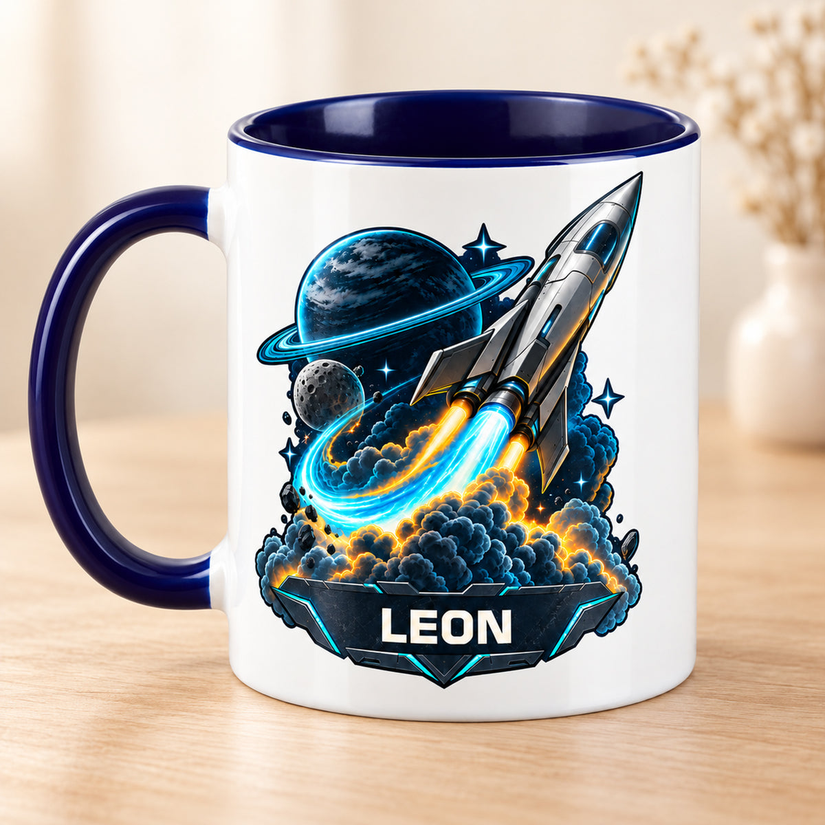 Zweite bedruckte Seite der Tasse Neonstart mit demselben Namen LEON