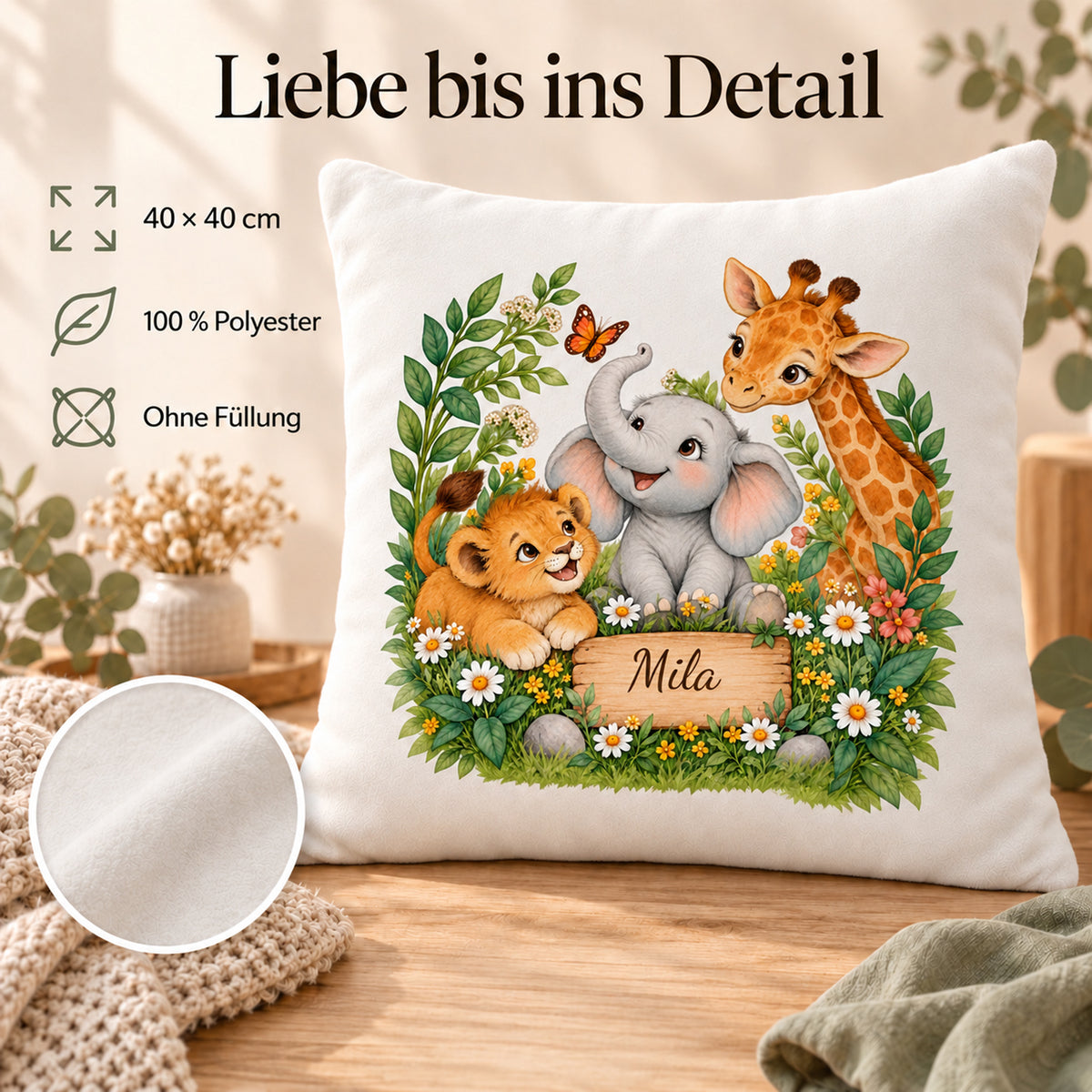 Tierfreunde auf der Blumenwiese: Produktdetails des personalisierten Safari-Kissenbezugs mit Beispielname Mila.