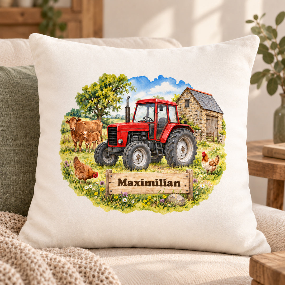 Wohnumgebung: personalisierter Traktor-Kissenbezug Roter Traktor mit Kühen, 40 × 40 cm, Beispiel Maximilian
