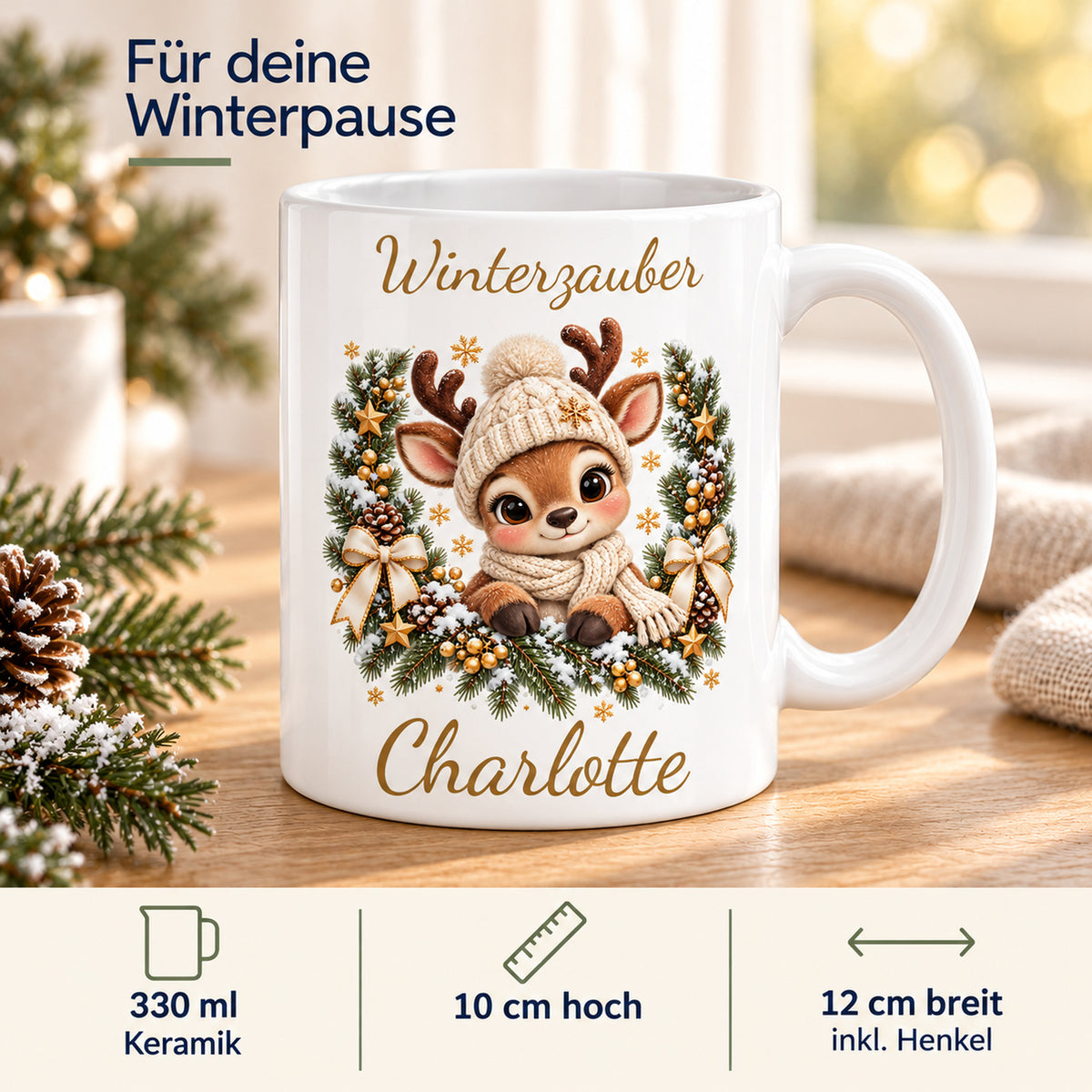Tasse Rentier mit Namen – Im Winterkranz Creme/Gold – Produktansicht 4, Beispielname Charlotte