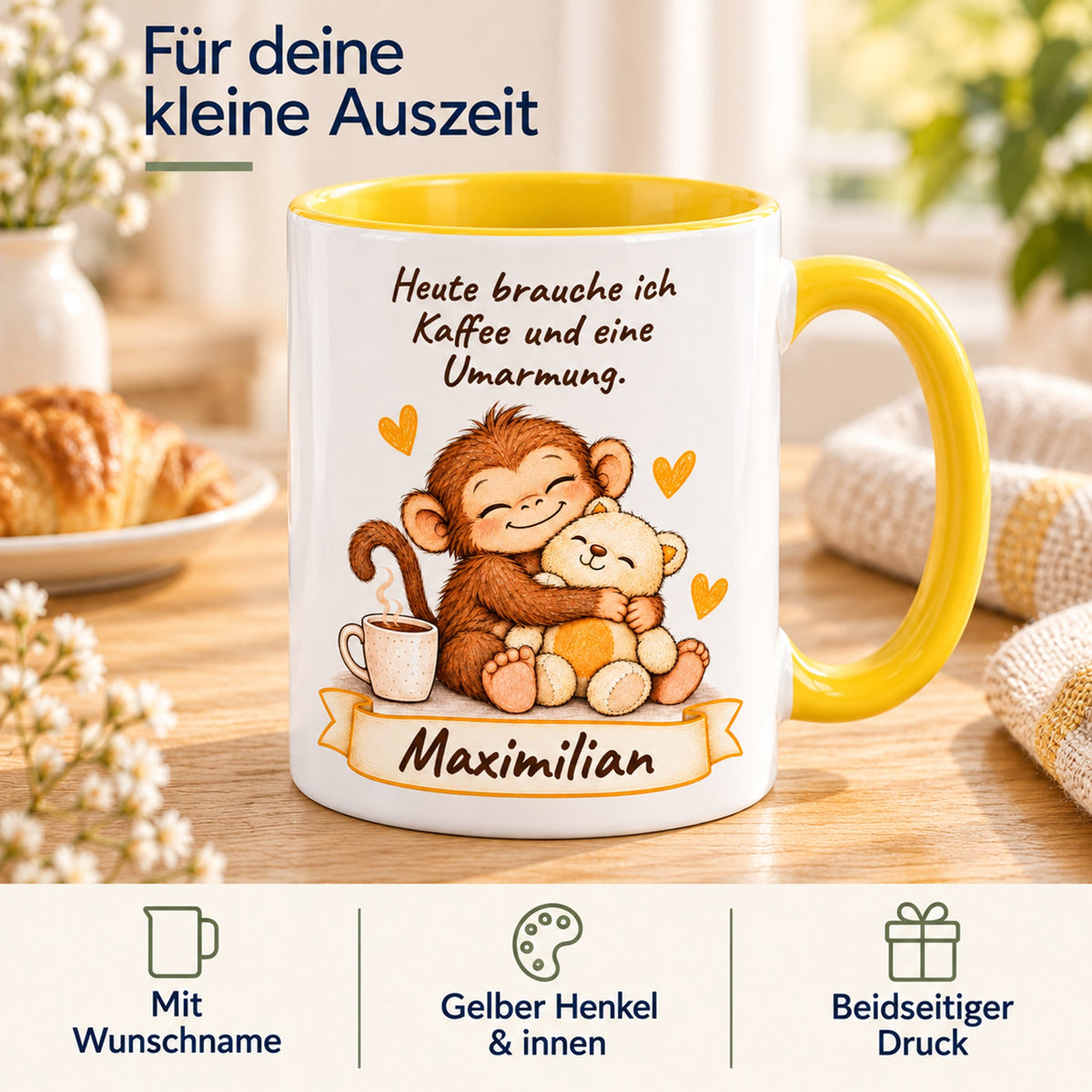 Eigenschaften: gelbe personalisierte Tasse mit Baby-Affe, Motiv Umarmung mit Teddy, Beispielname Maximilian