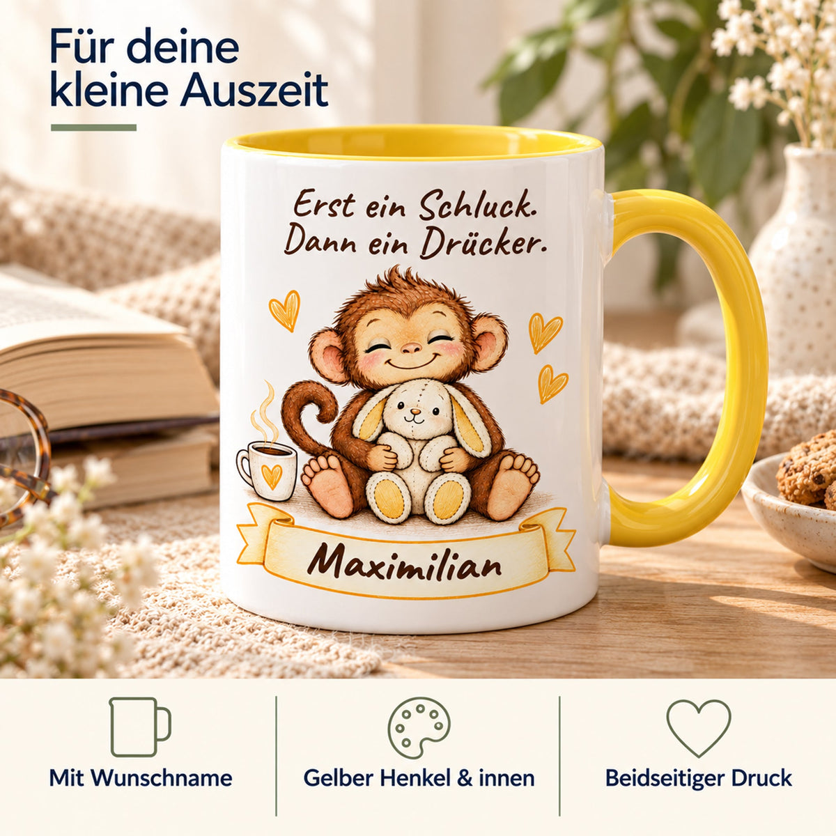 Eigenschaften: gelbe personalisierte Tasse mit Baby-Affe, Motiv Schluck und Drücker, Beispielname Maximilian