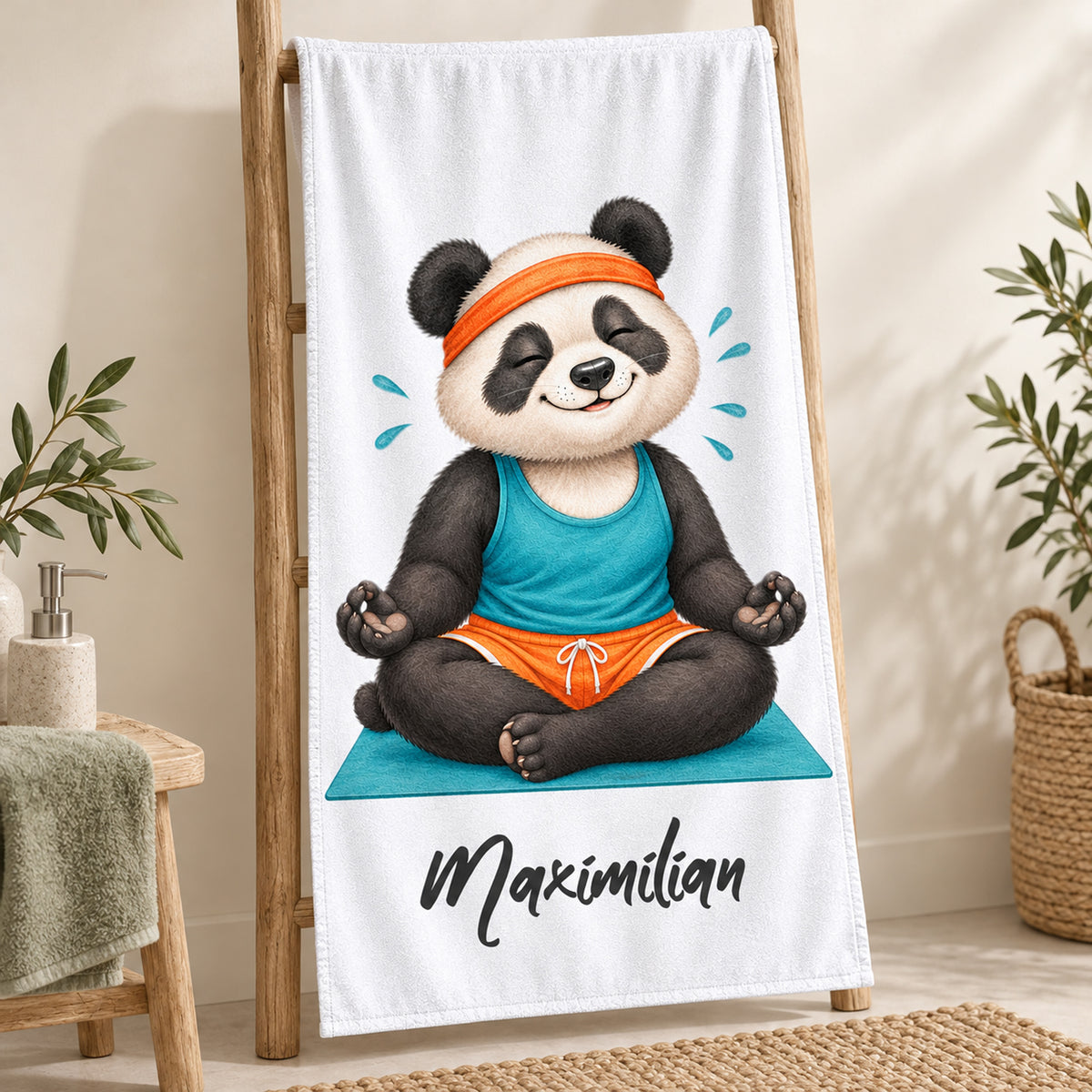 Personalisiertes Handtuch mit Yoga-Panda und Wunschname – Ansicht 3