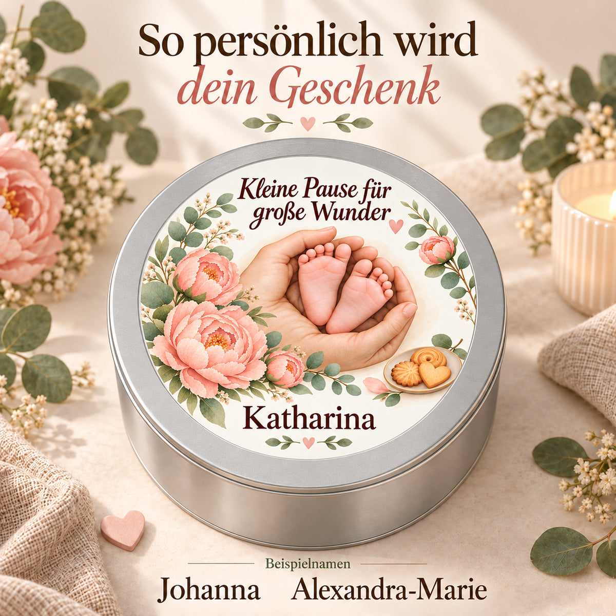 Eine Keksdose mit Pfingstrosenbogen-Motiv und Wunschname neben zwei flachen Textbeispielen für Namen