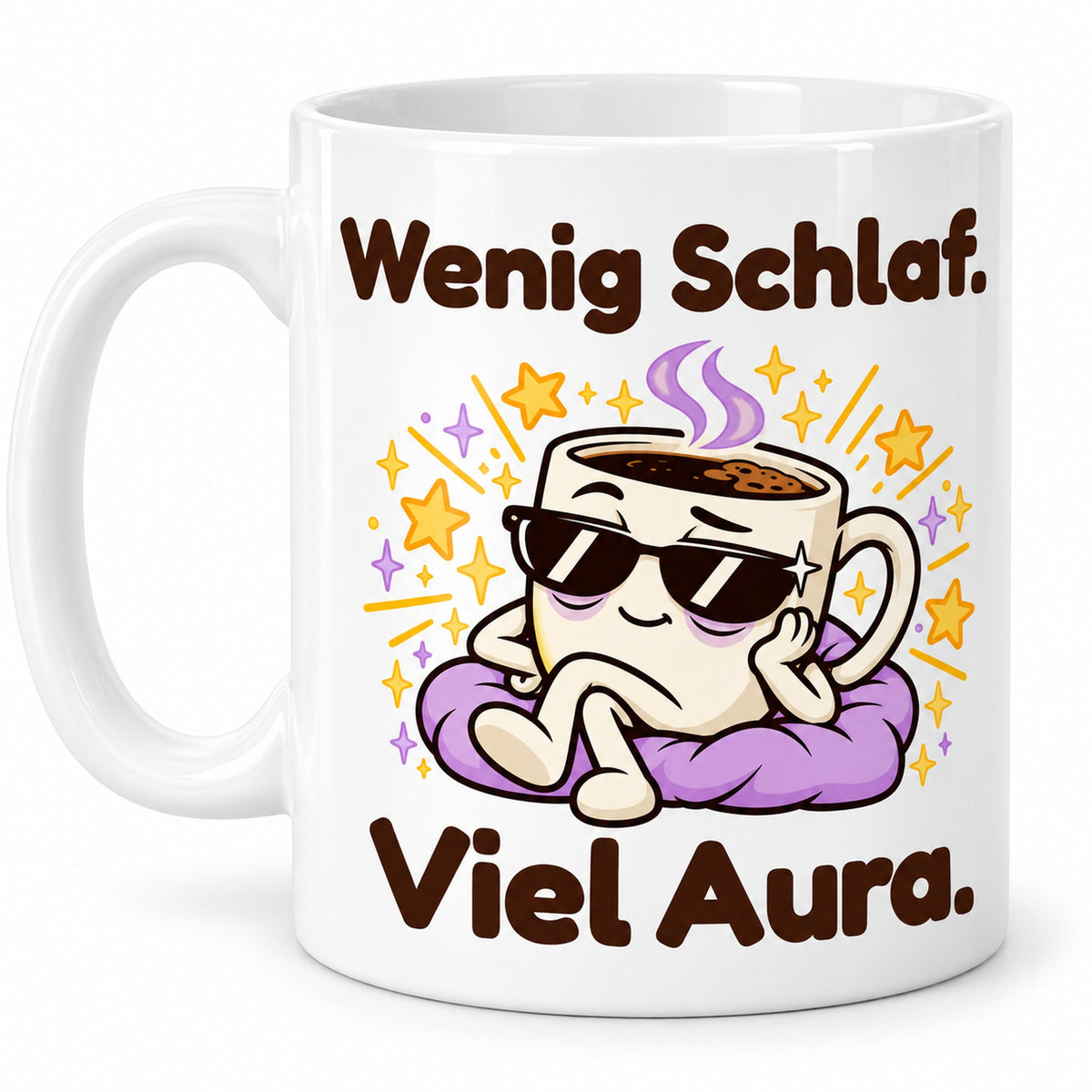 Freigestellte weiße Tasse „Viel Aura“ mit Henkel links und identischem Spruchdruck auf der Rückseite.