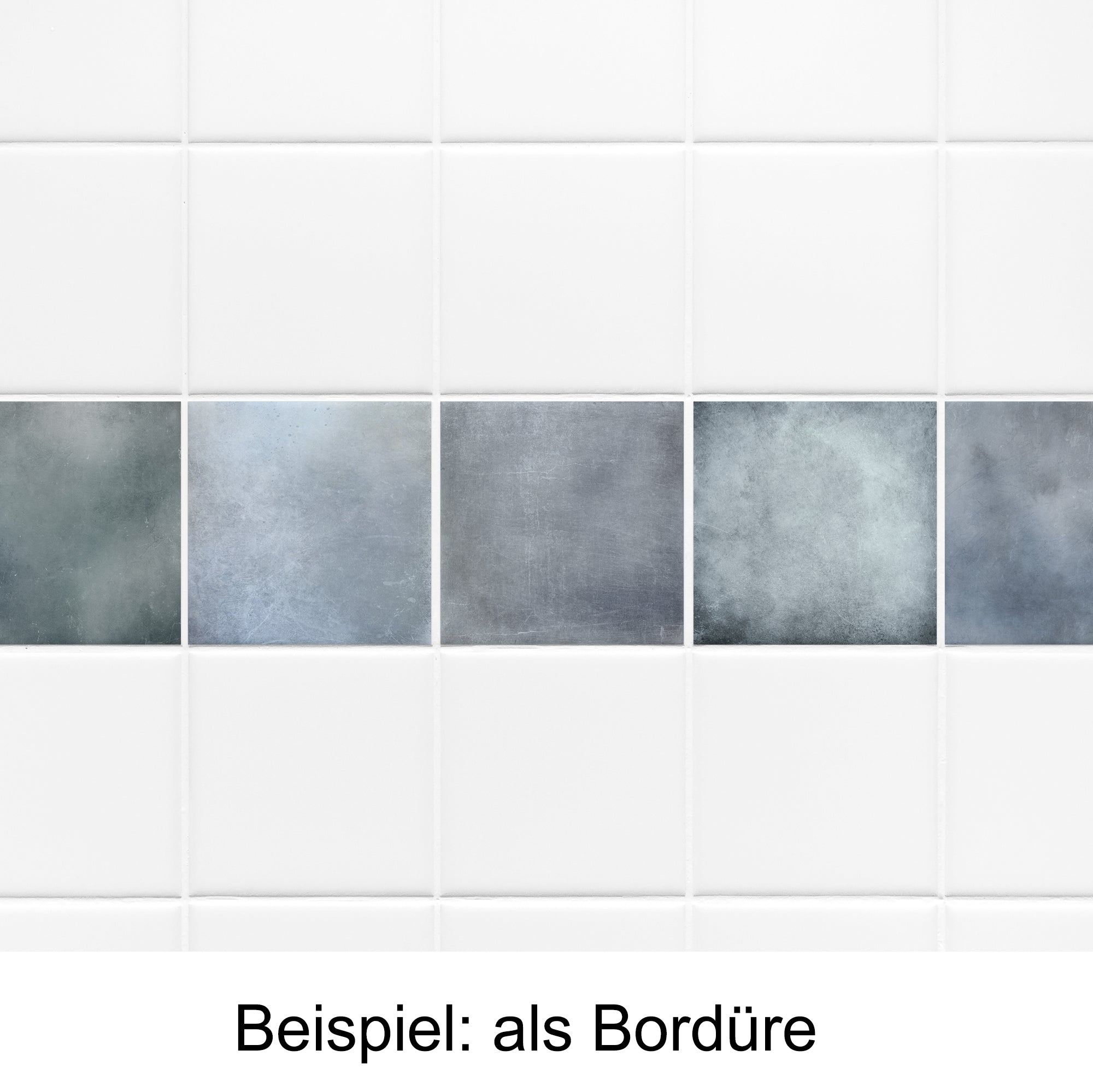 Blaue Fliesenbordüre mit verschiedenen Grautönen.