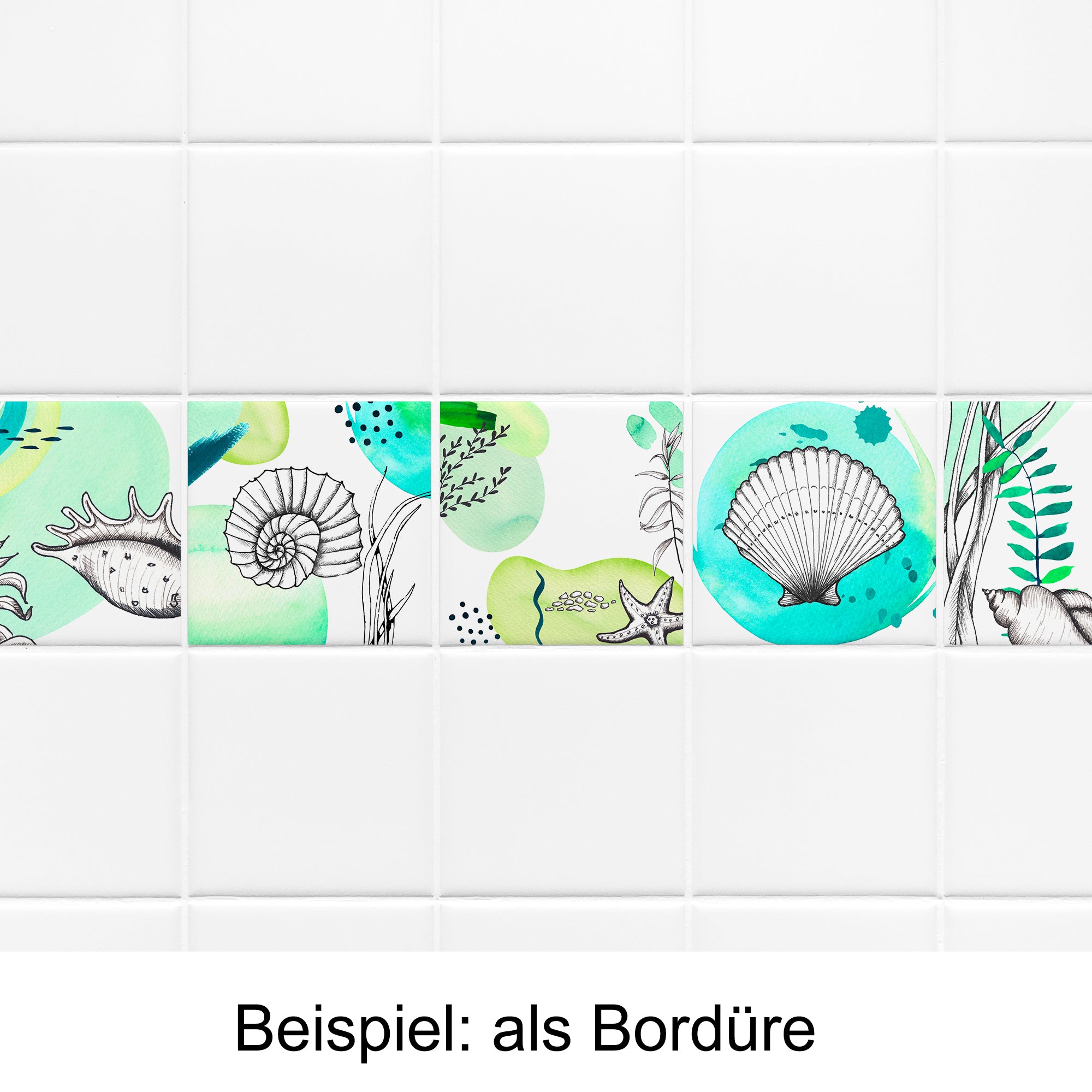 Bunte Fliesenbordüre mit Muscheln und Pflanzenmotiven.
