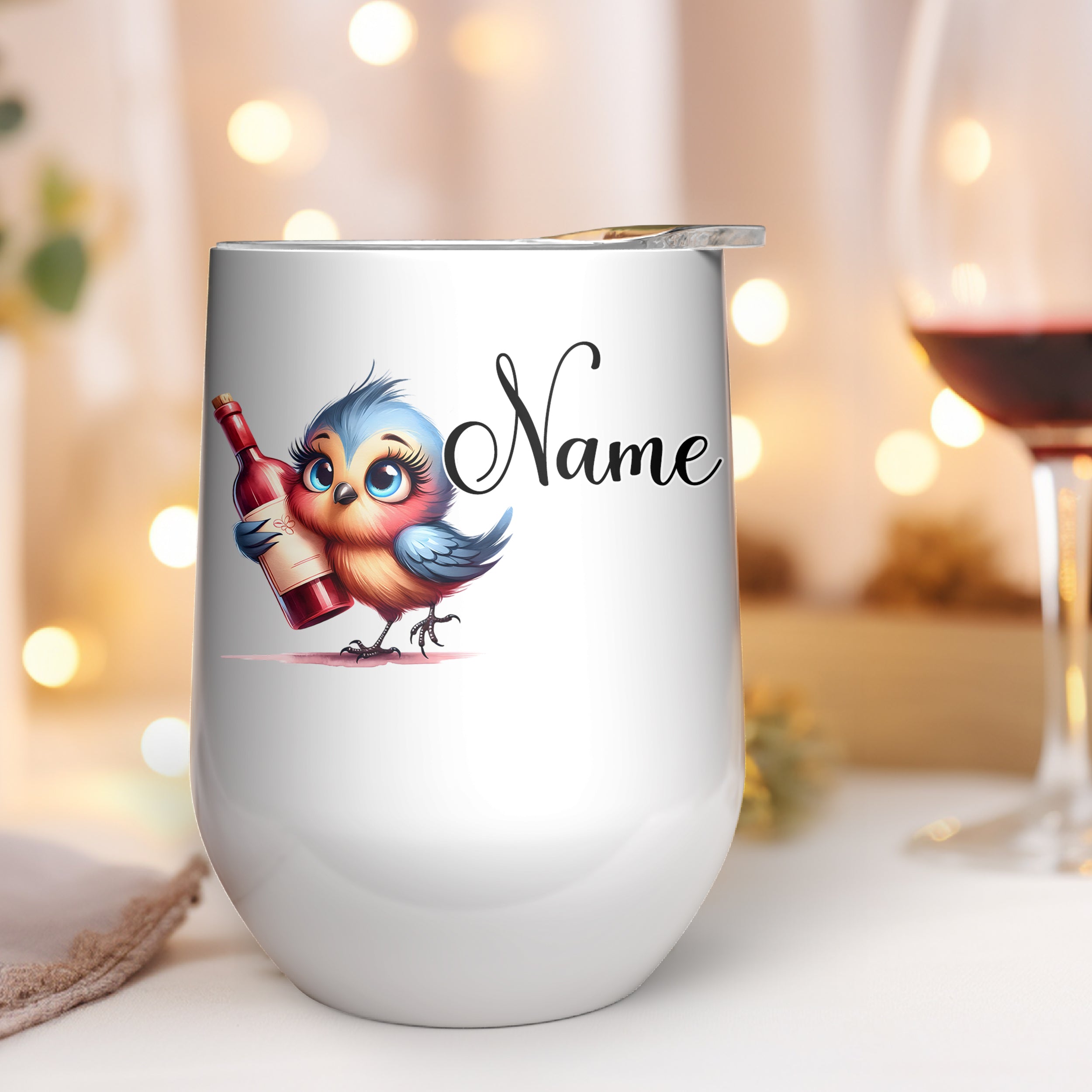 Weinbecher mit süßem Vogelmotiv