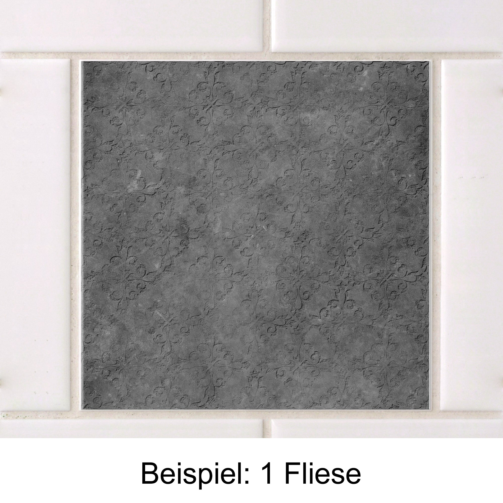 Dunkelgraue Fliese mit floralem Muster, quadratisch.