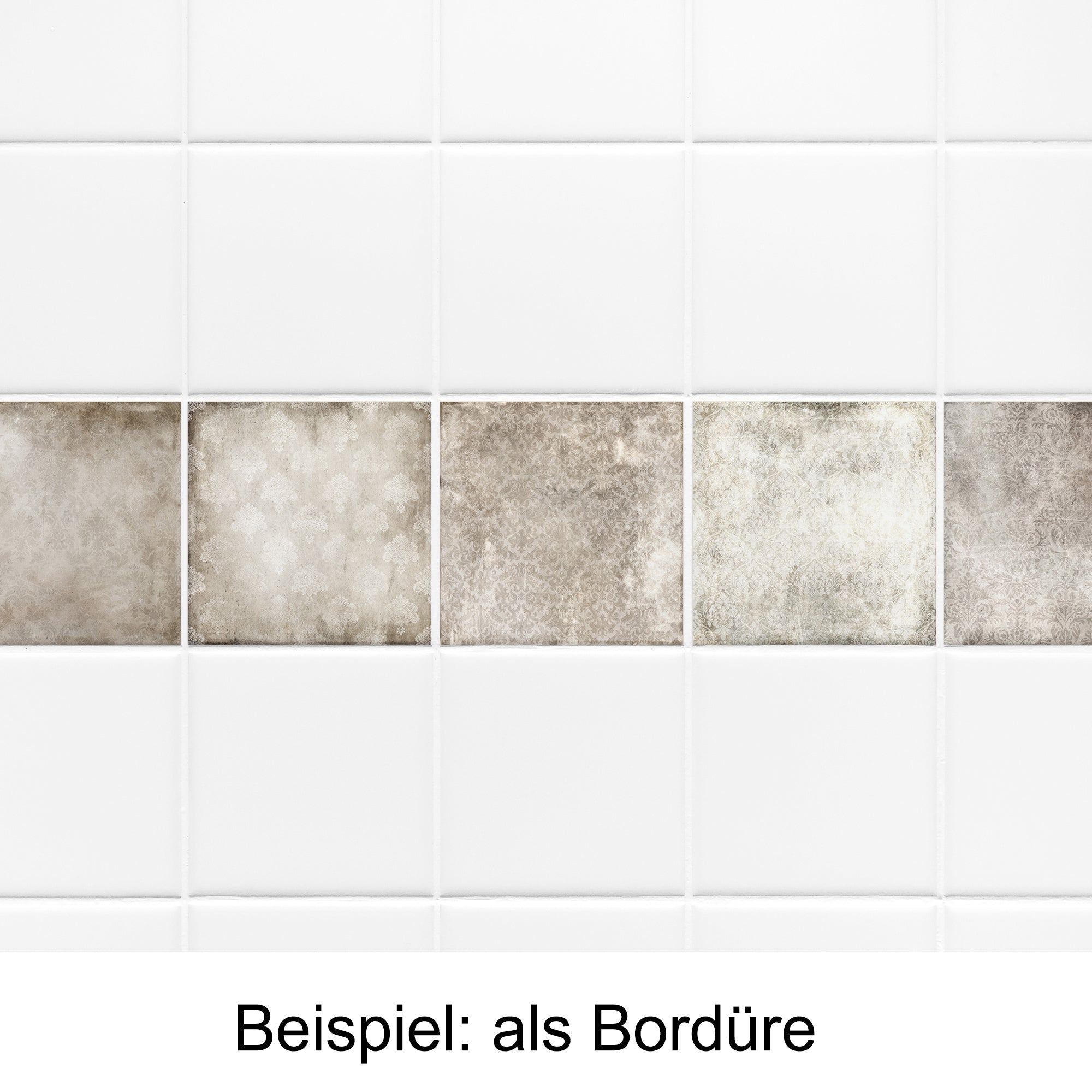 Graue Fliesenbordüre mit strukturiertem Design.