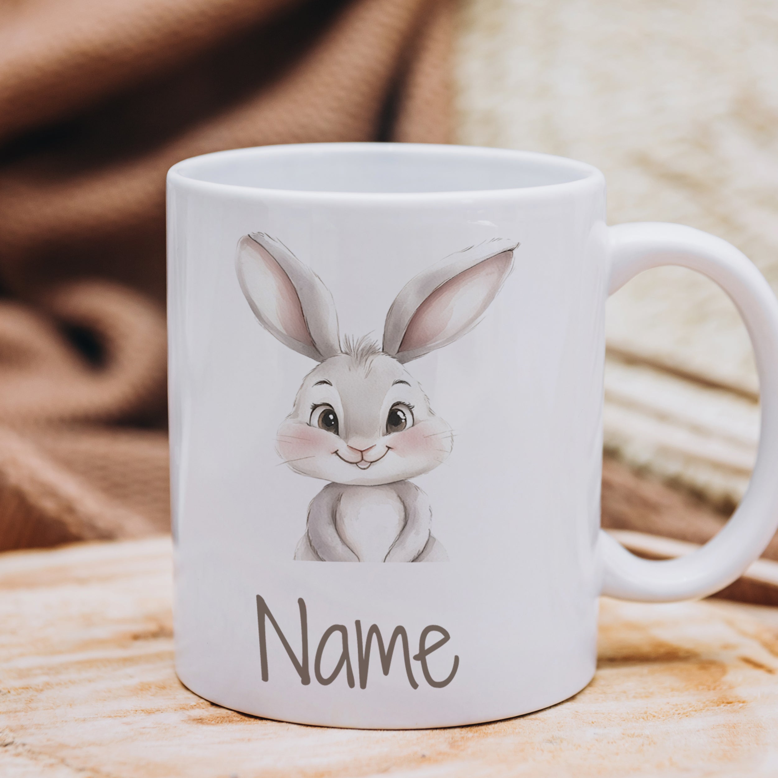 Tasse mit niedlichem Hasen