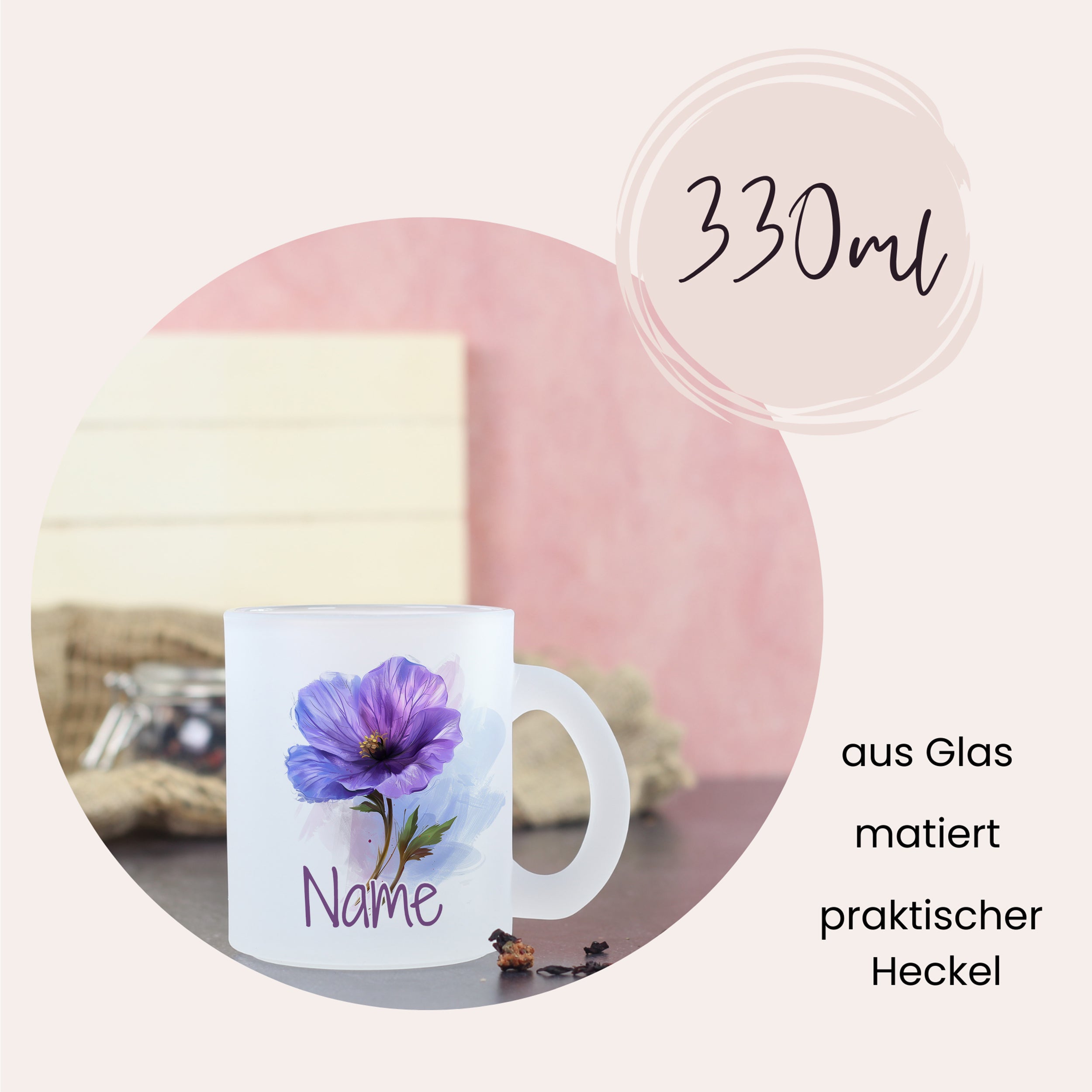 Glastasse mit lila Blume