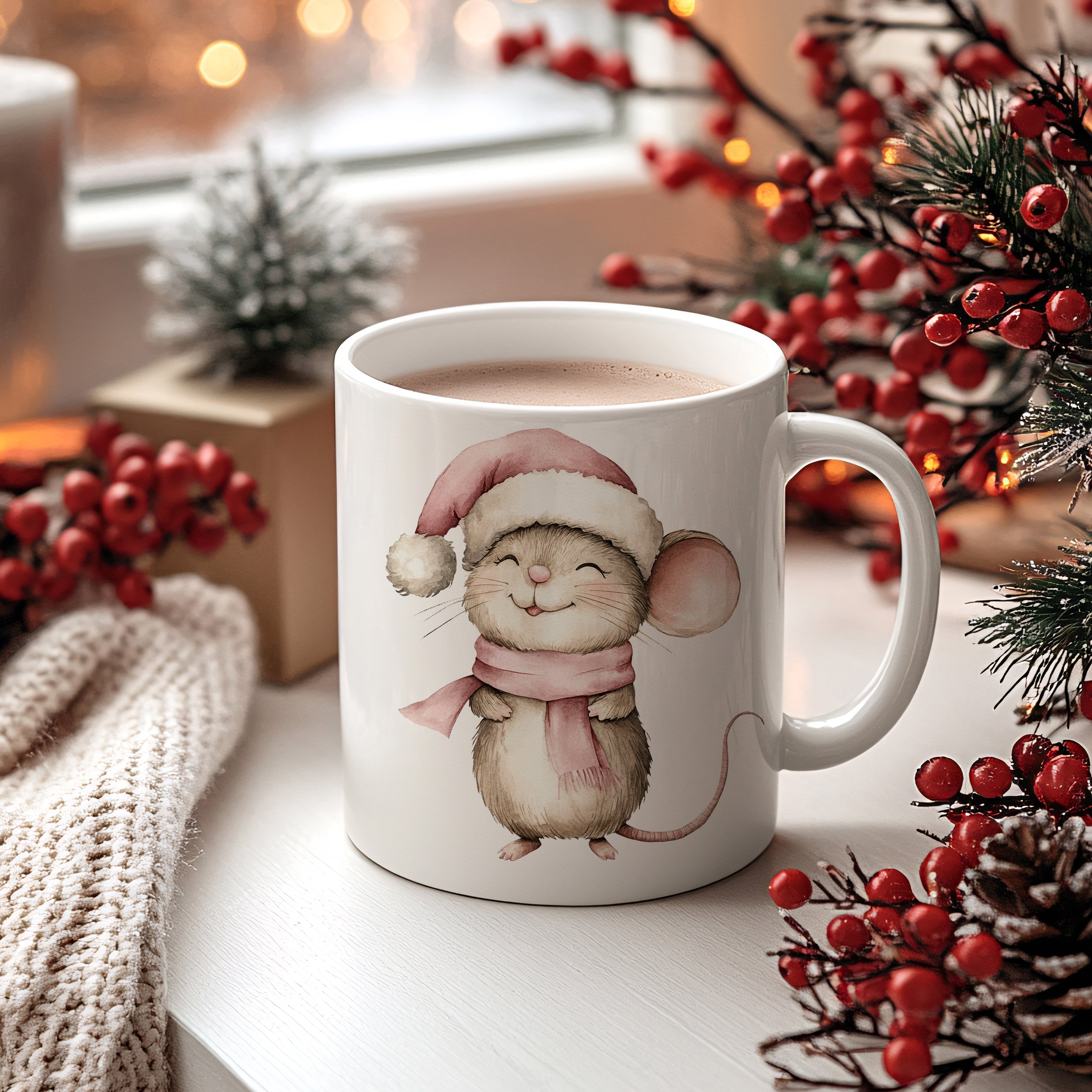 Weihnachtstasse mit fröhlicher Maus