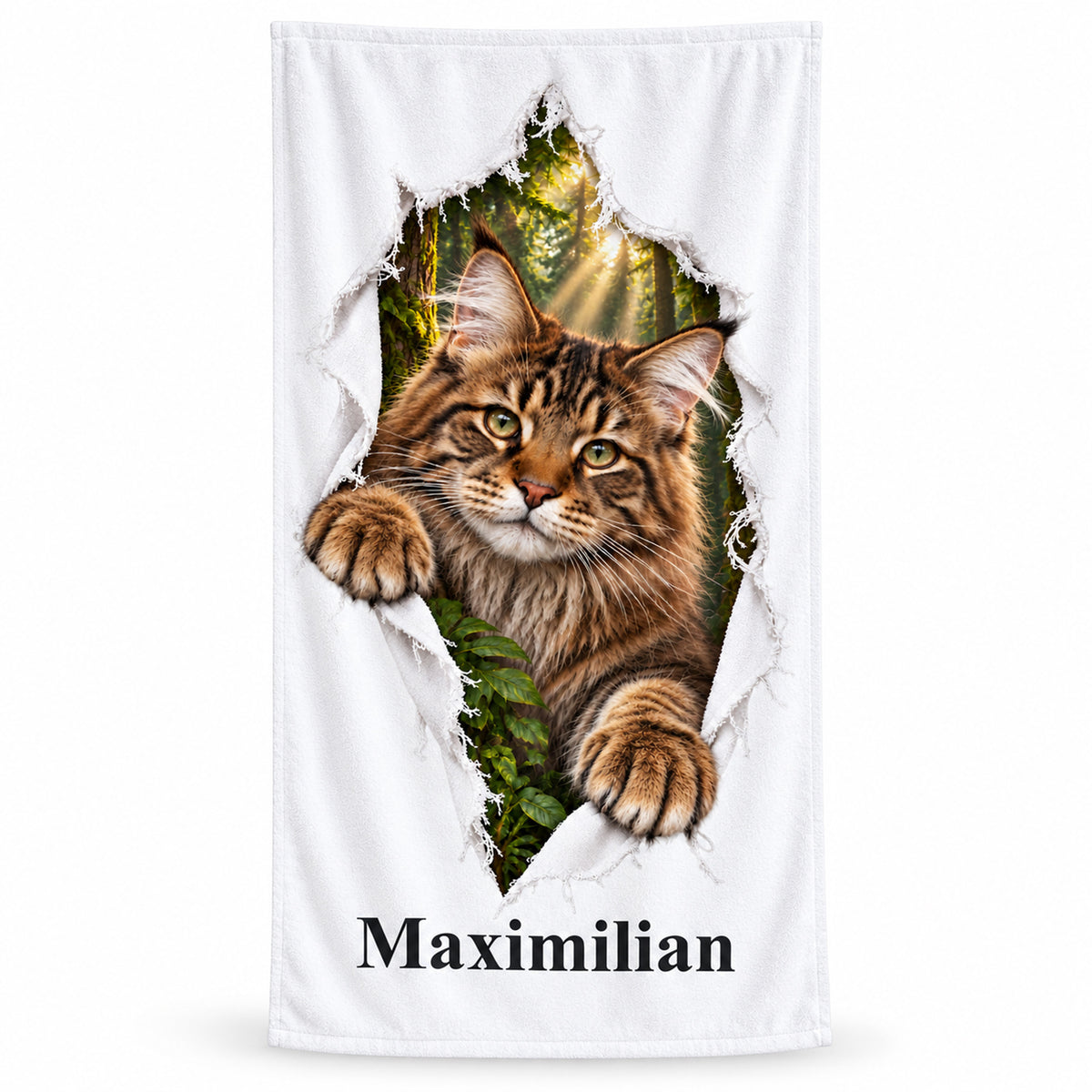Handtuch mit Maine Coon und Wunschname, frontal auf weißem Hintergrund