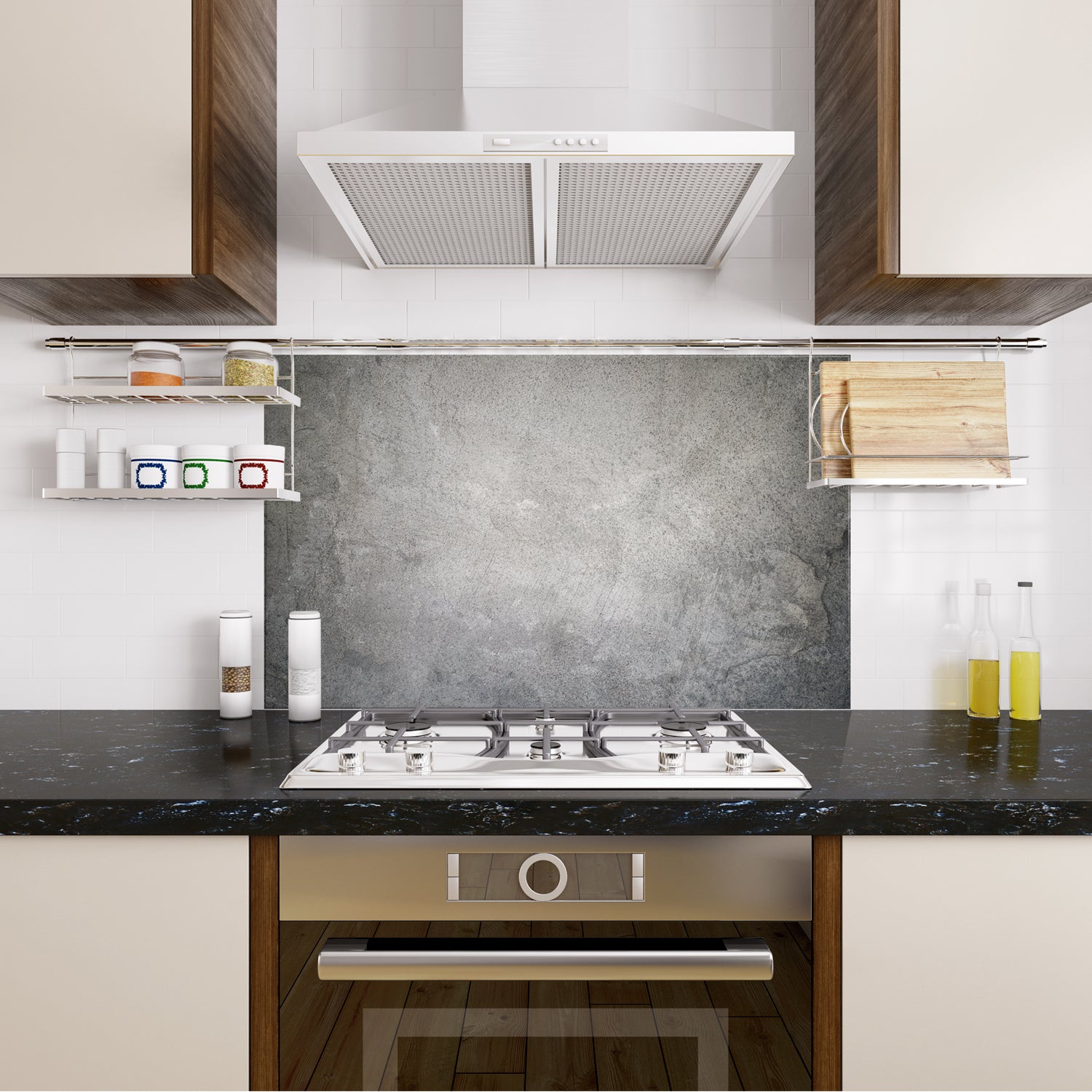 Moderne Küche mit Gasherd, schwarzer Arbeitsplatte und Holzregalen.