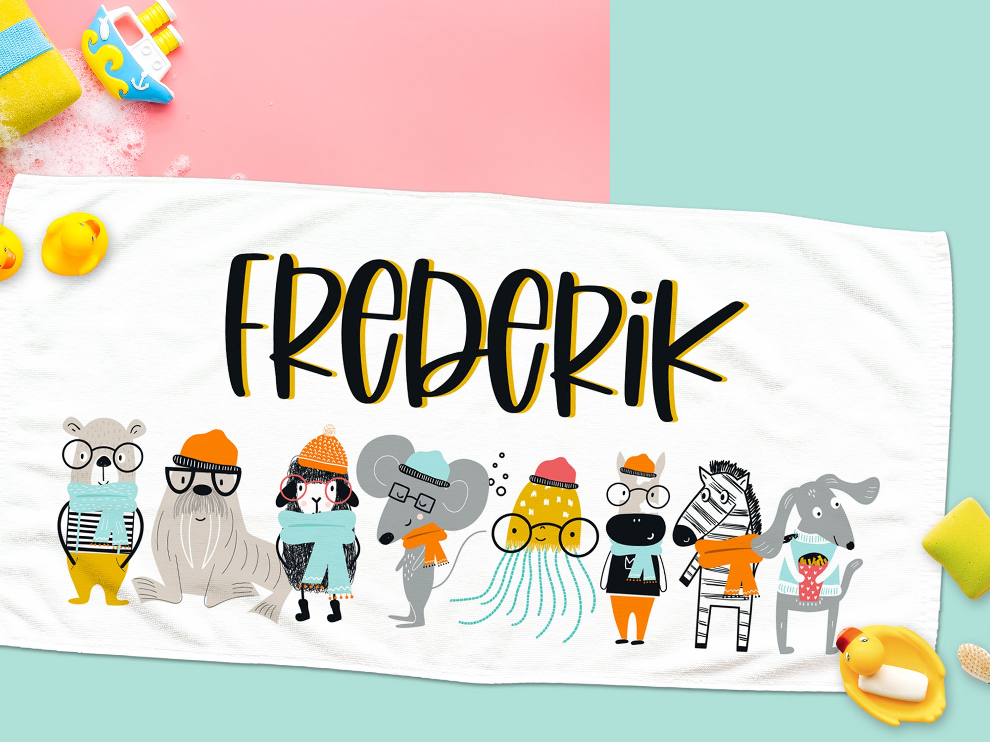 Handtuch mit bunten Tiermotiven