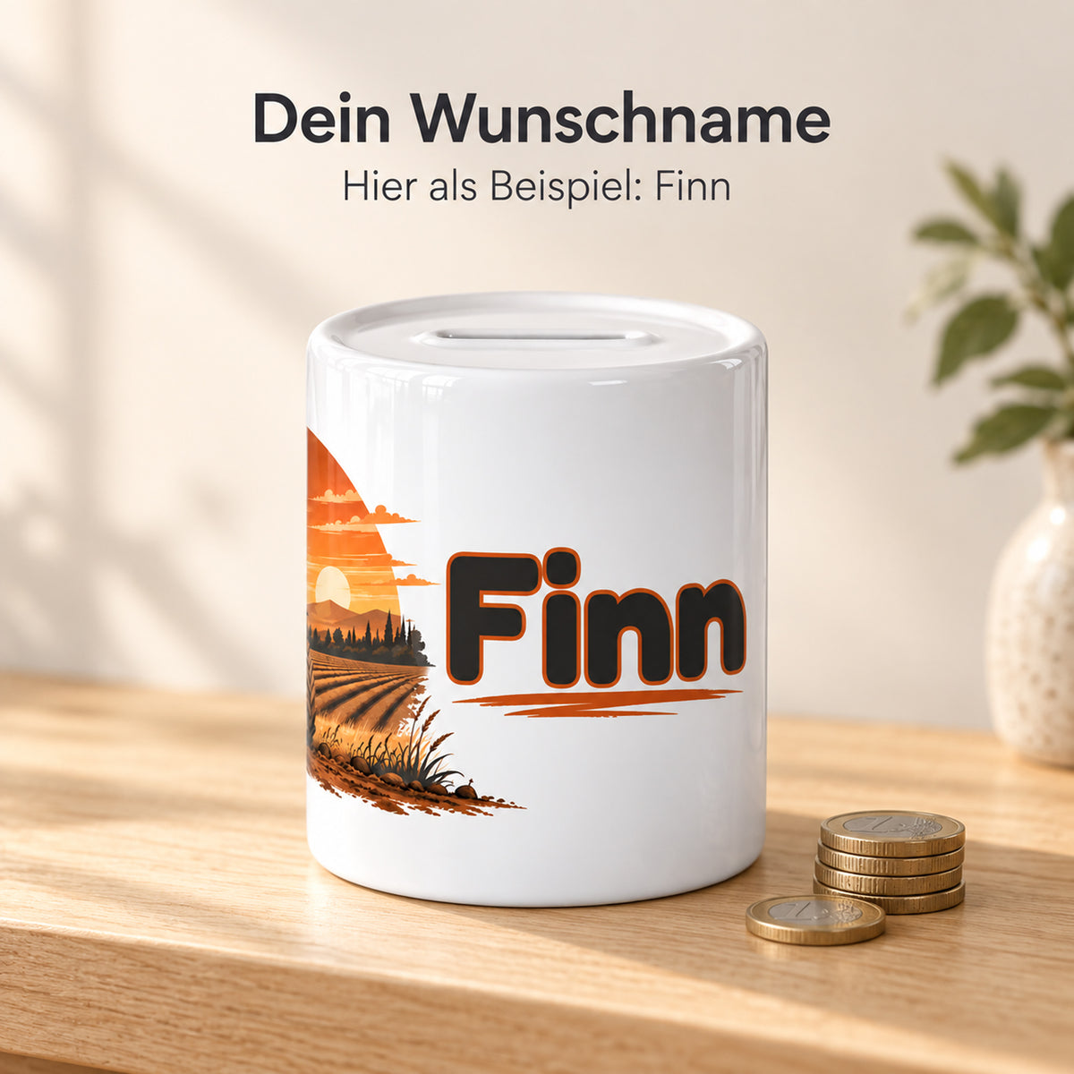Oranger Traktor im Abendlicht: personalisierte Keramik-Spardose, personalisierung mit Beispielname Finn