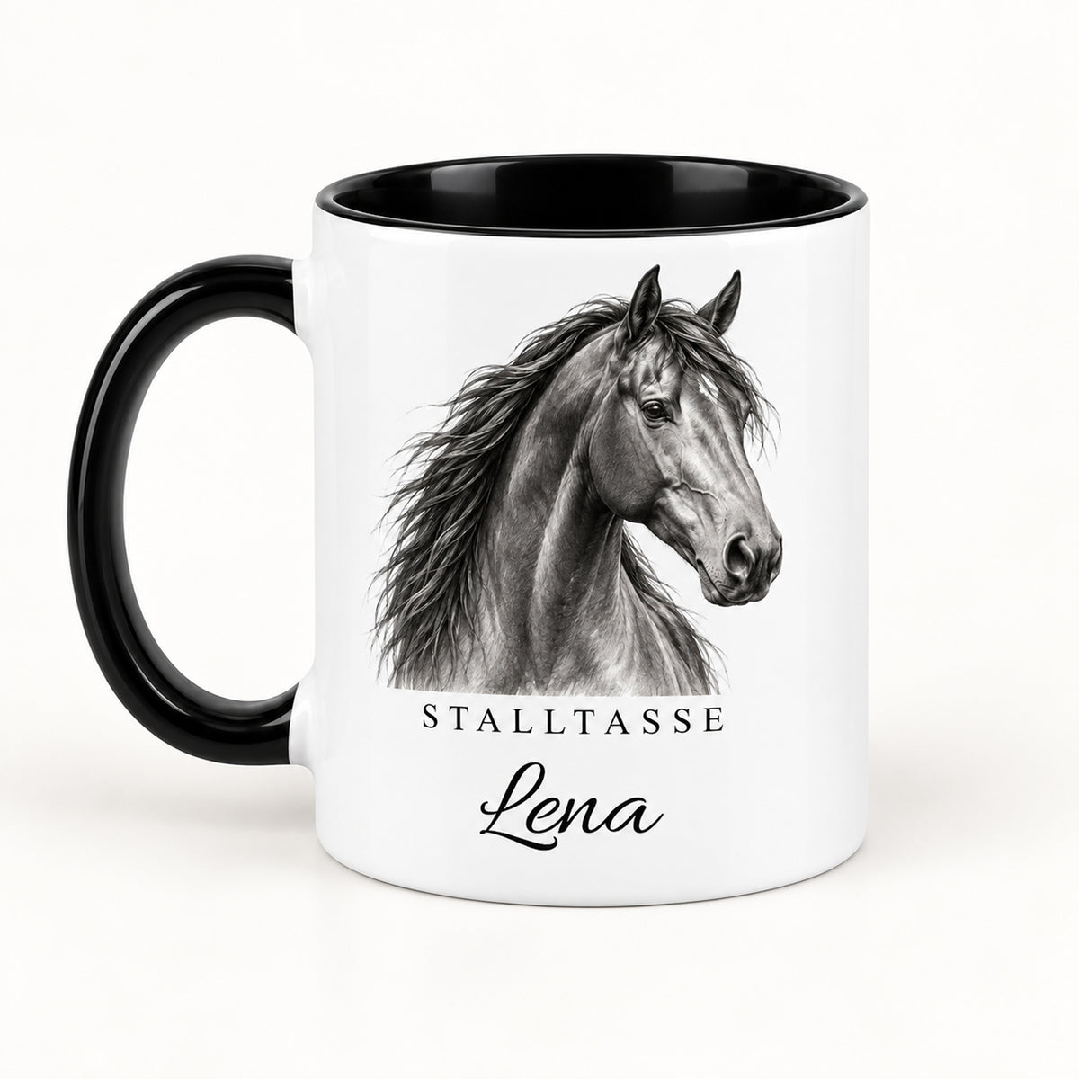 Stalltasse mit Namen Lena – Edles Pferdeporträt, schwarzer Henkel und Innenraum – Rückseite
