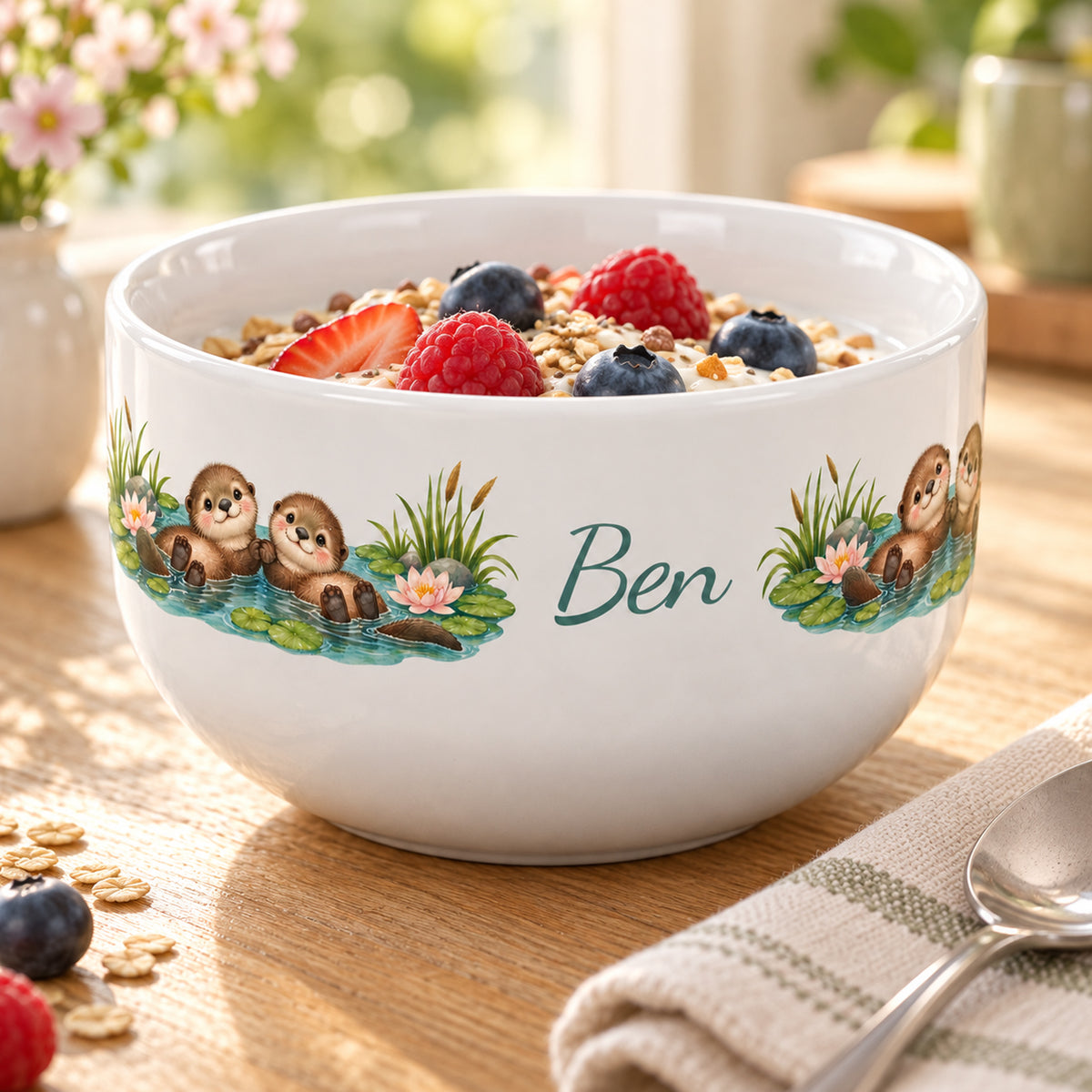 Frühstücksszene mit Müsli und Beeren – Müslischale Otter Seerosenfreunde, Beispielname Ben
