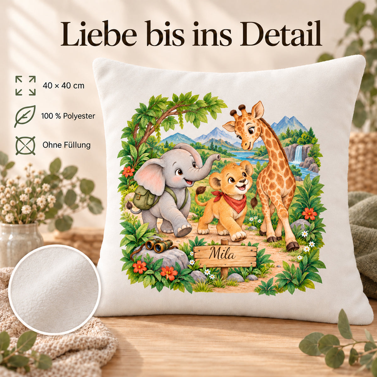 Kleine Safari-Entdecker: Produktdetails des personalisierten Safari-Kissenbezugs mit Beispielname Mila.