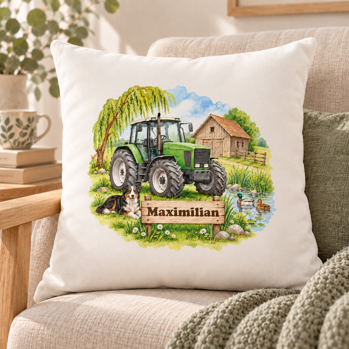 Lifestyle: personalisierter Traktor-Kissenbezug Grüner Traktor am Ententeich, 40 × 40 cm, Beispiel Maximilian