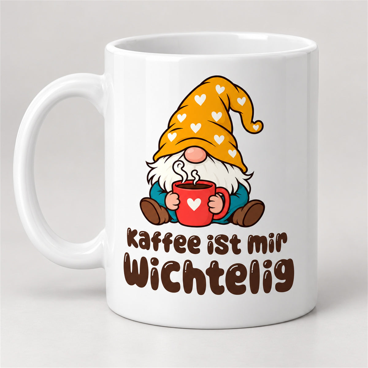 Weiße Wichteltasse mit dem Spruch „Kaffee ist mir wichtelig“ – Ansicht 2