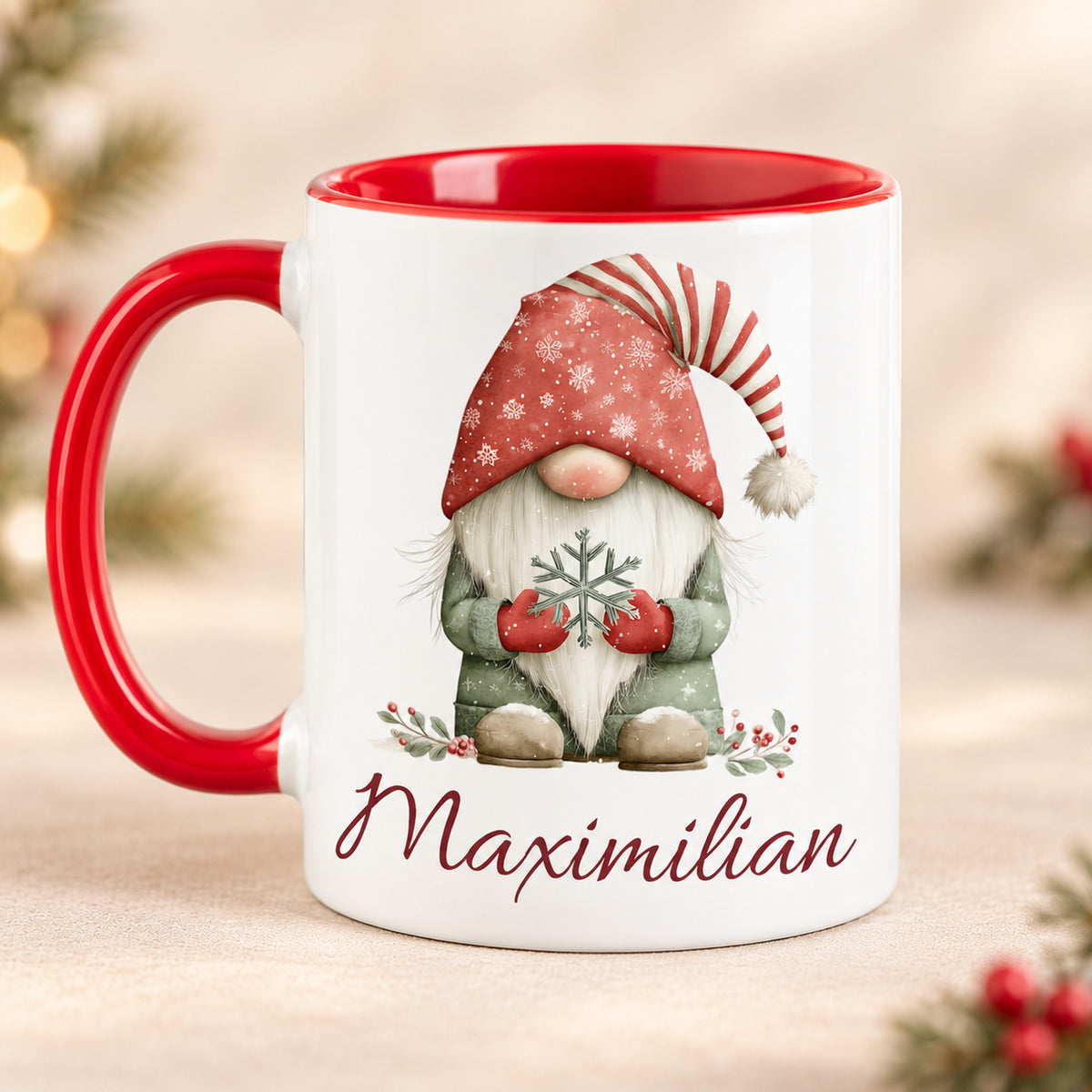 Personalisierte Weihnachtswichtel-Tasse Schneeflocke mit roter Innenseite und rotem Henkel – Rückseite mit gleichem Motiv und Namen