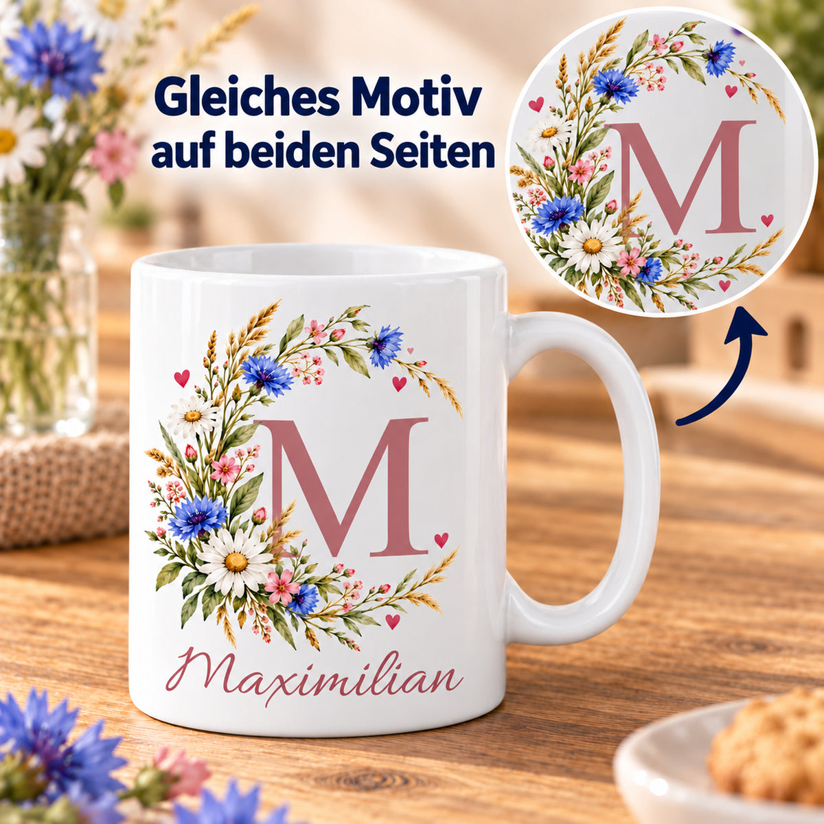 Weiße personalisierte Keramiktasse Wiesenbogen mit floralem Monogramm – Beidseitiger Druck