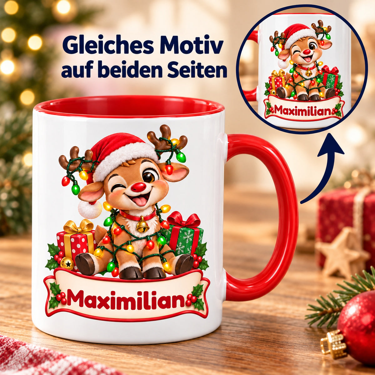 Personalisierte Weihnachtstasse Rentier im Lichterketten-Knoten, außen weiß mit rotem Henkel und roter Innenseite – beidseitiger Druck mit Detailansicht.