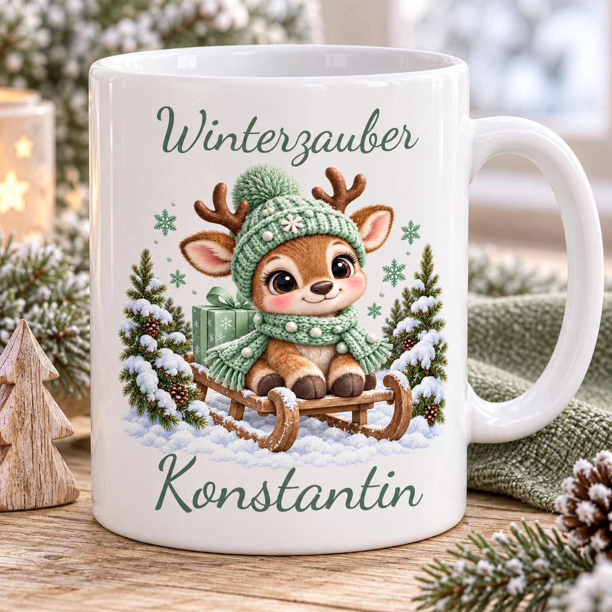 Tasse Rentier mit Namen – Auf Schlitten Mint – Produktansicht 8, Beispielname Konstantin