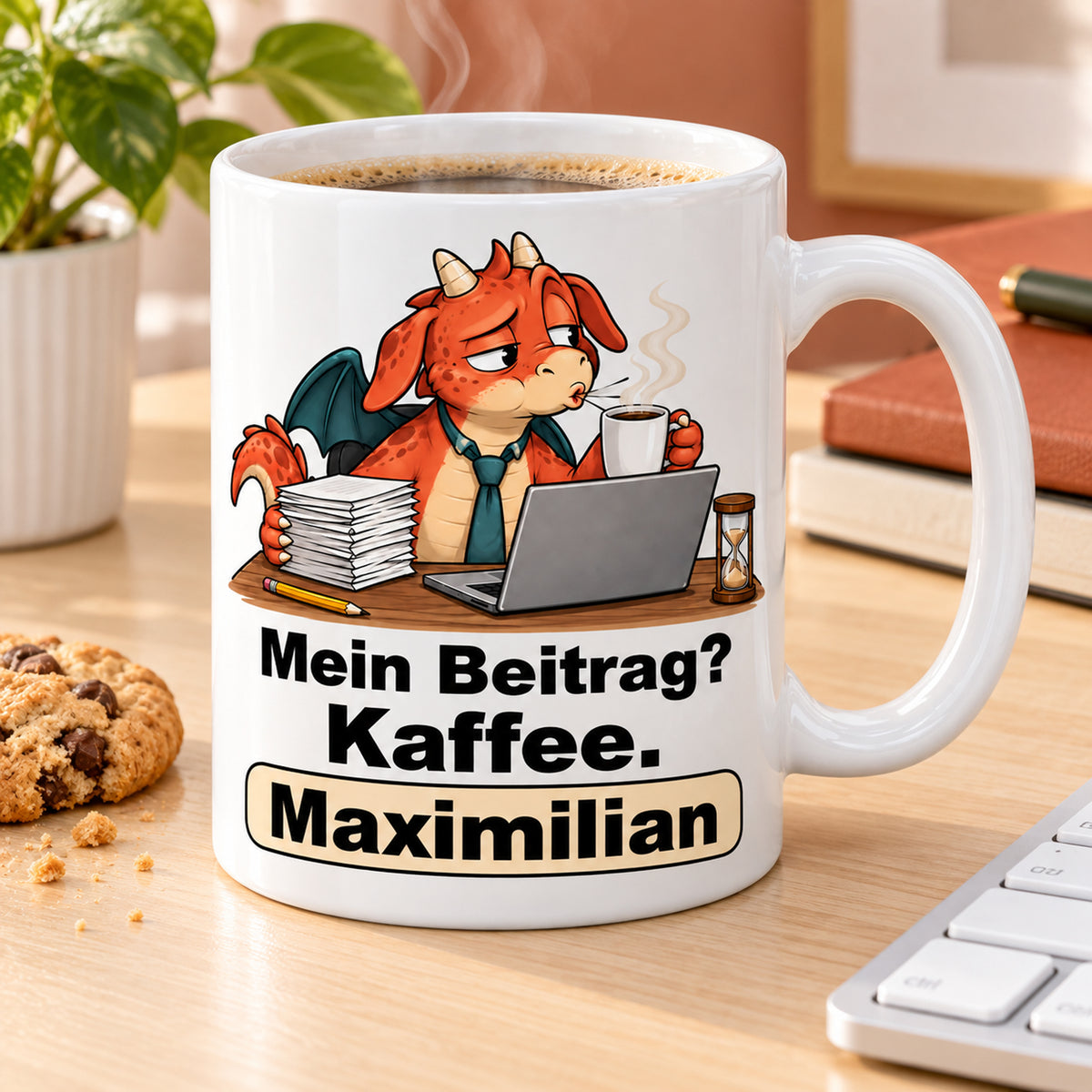 Personalisierte weiße Drachentasse mit Roter Beitragsdrache, Spruch „Mein Beitrag? Kaffee.“ und Wunschname – Kaffeepause