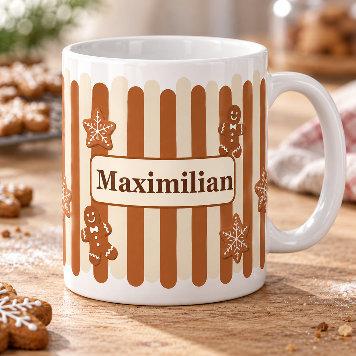 Weihnachtstasse Lebkuchen – Schrägansicht mit Beispielname Maximilian