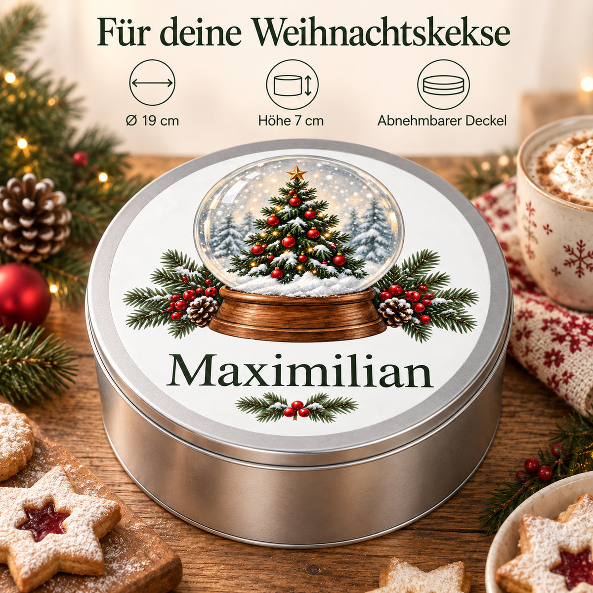 Personalisierte silberne Keksdose mit Schneekugelmotiv: Produktdetails mit Maßen und Deckelhinweis.