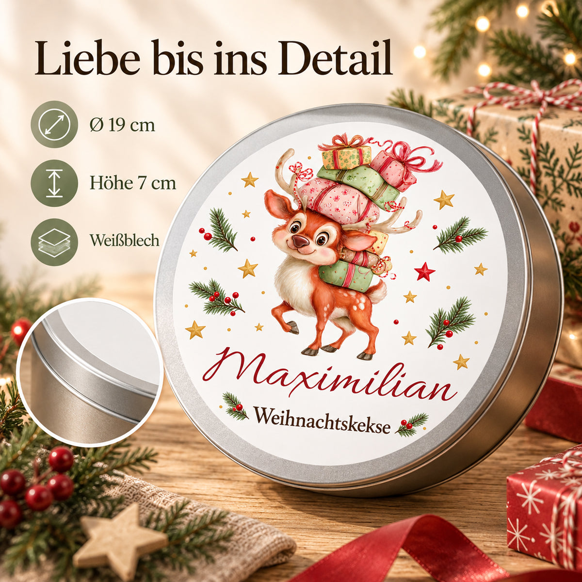 Keksdose mit Rentier mit Geschenkestapel: Weißblech, Durchmesser 19 cm und Höhe 7 cm.