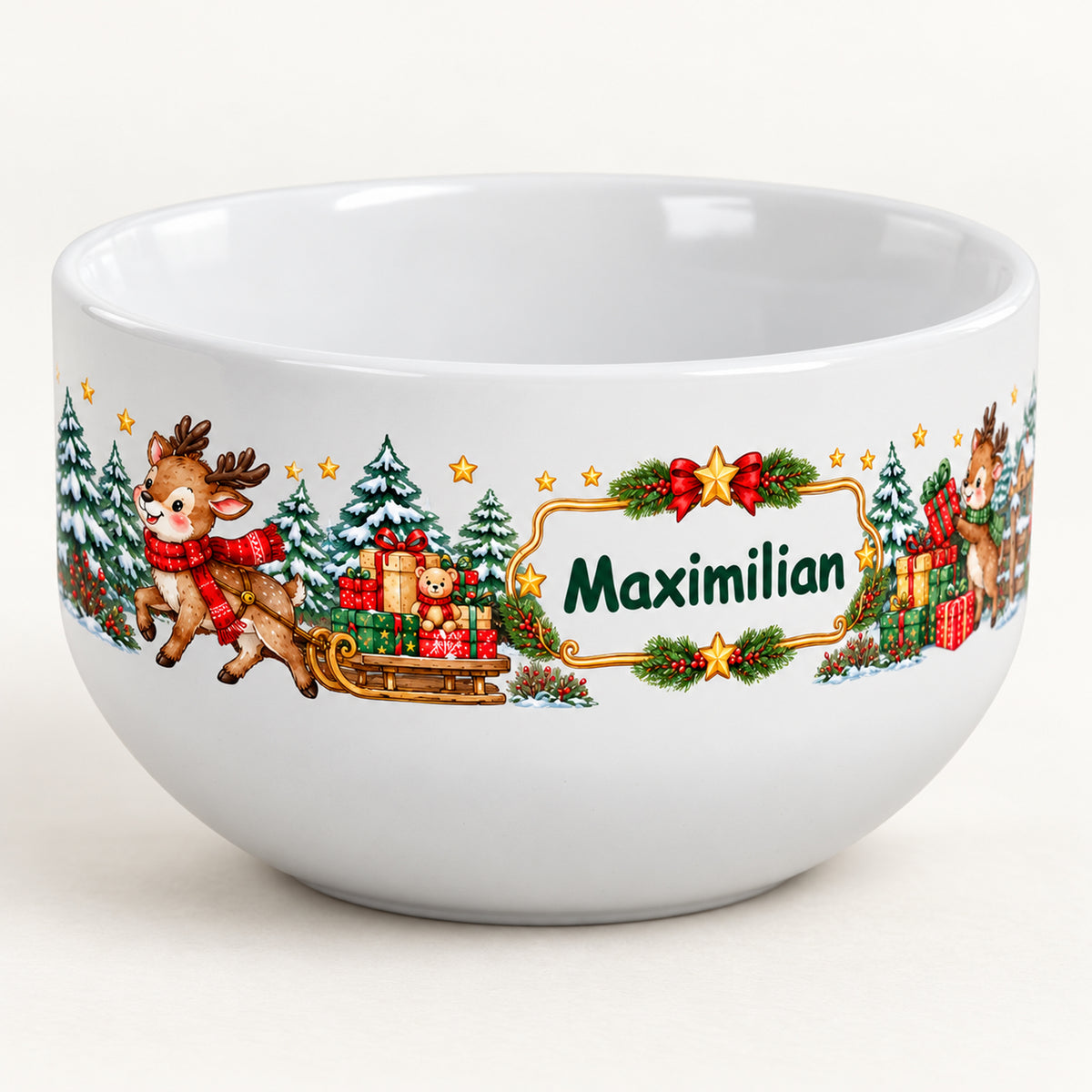 Weiße personalisierte Keramik-Müslischale mit Rentier-Weihnachtsmotiv mit Ansicht des linken Motivbereichs.