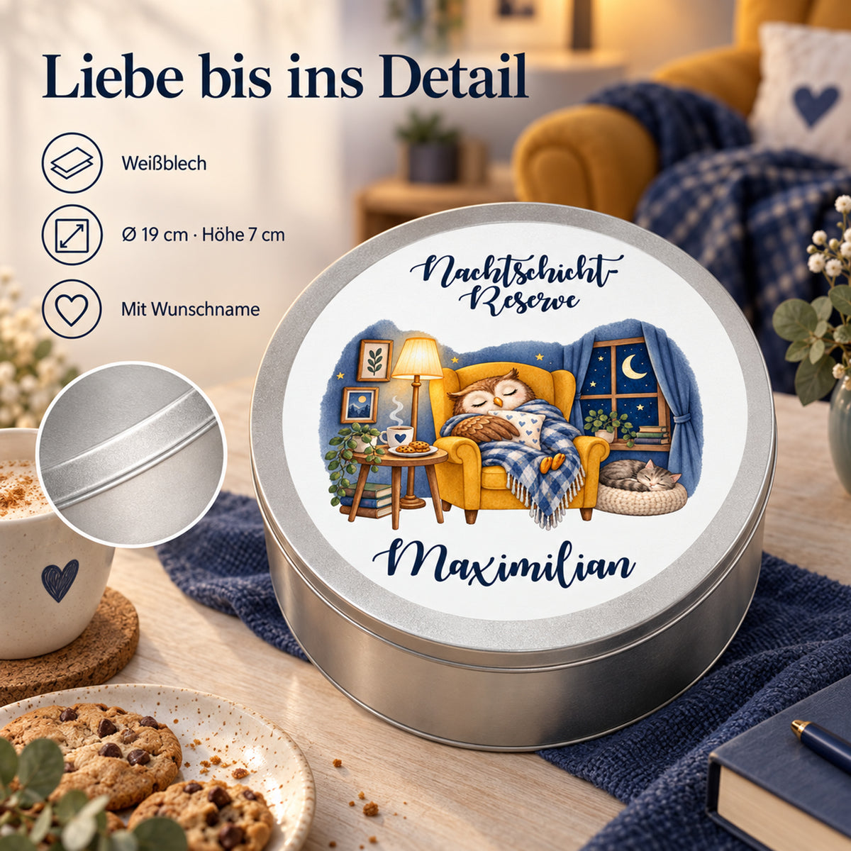 Keksdose Nachtschicht-Reserve – Sessel-Auszeit: Produktdetails zu Weißblech, 19 cm Durchmesser, 7 cm Höhe und Wunschname