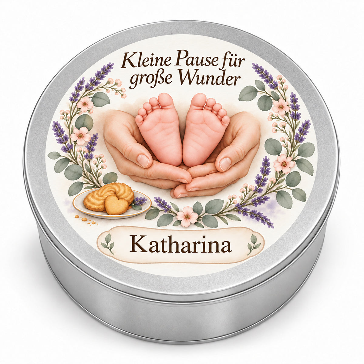 Geschlossene silberne Keksdose mit floralem Hebammenmotiv Lavendelherz und personalisiertem Deckel vor weißem Hintergrund