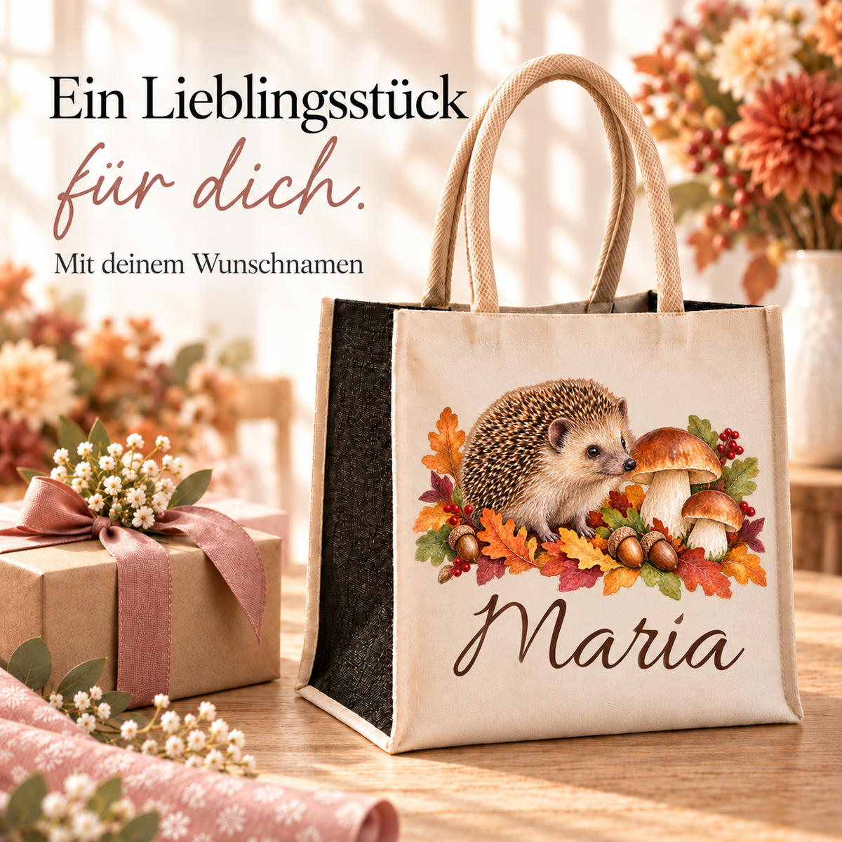 Tasche mit Igel und Pilzen und Wunschname in einer warmen Geschenkszene