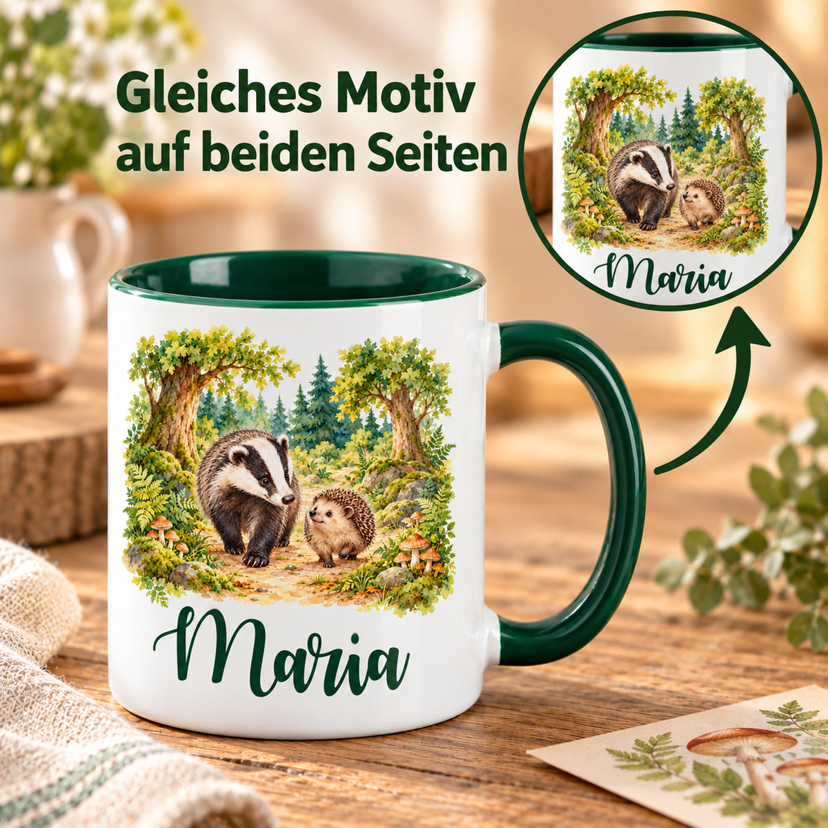 Tasse mit Dachs und Igel und rundem Motivdetail; Hinweis auf dasselbe Motiv auf beiden Seiten.