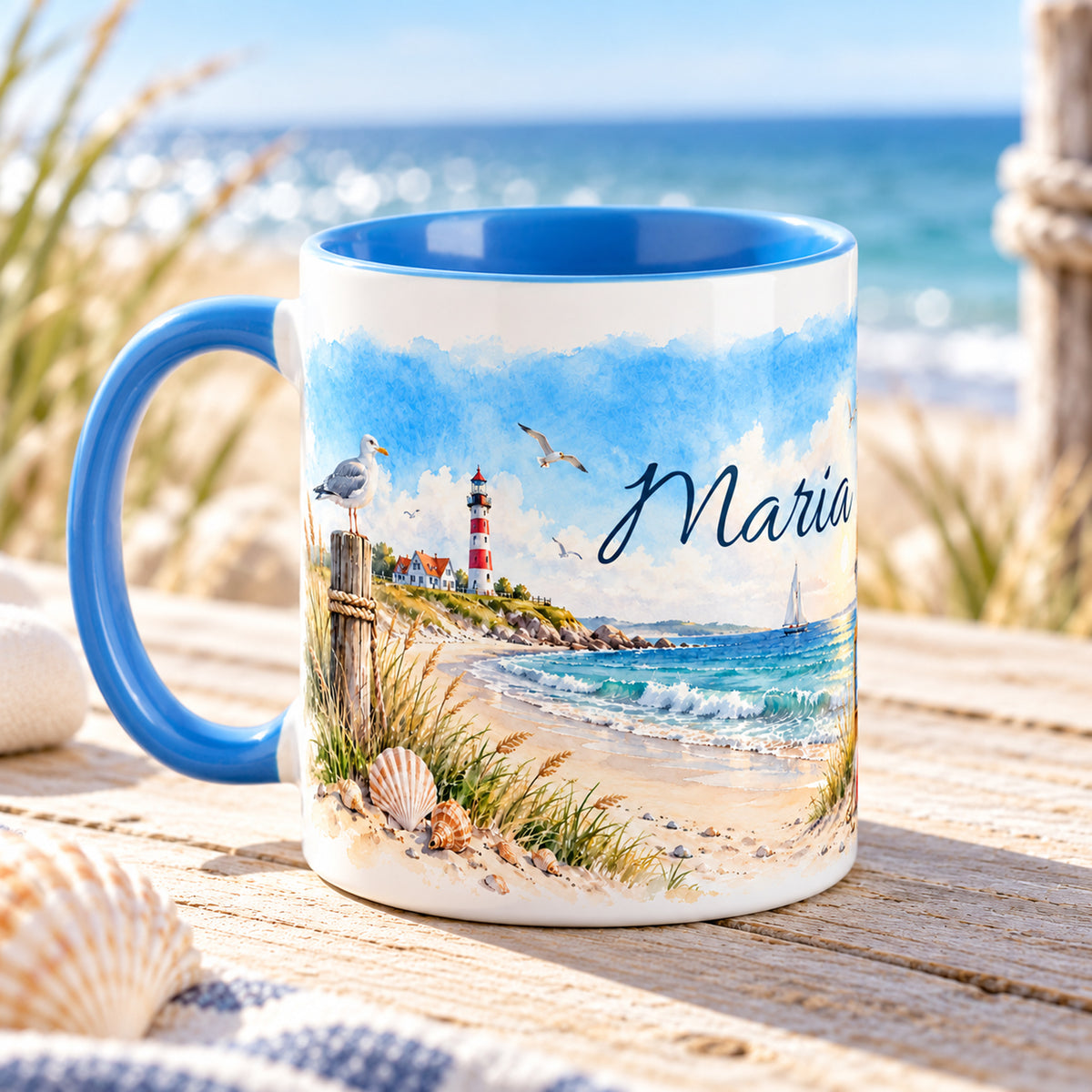 Weitere Ansicht der maritimen Tasse mit Strandkorb und umlaufender Küstengestaltung