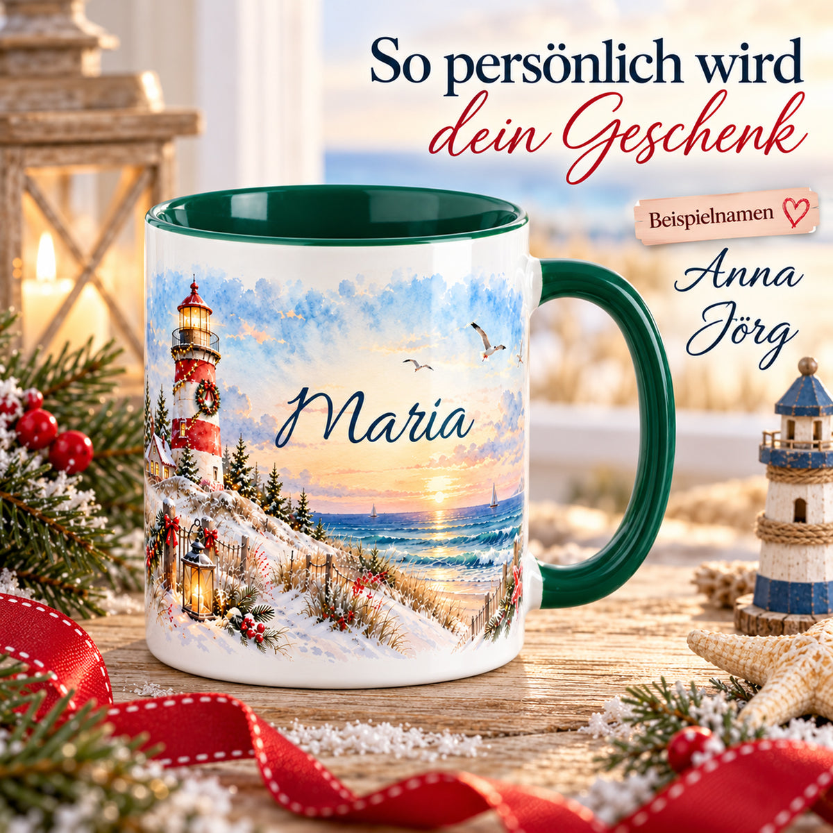 Weihnachtstasse Weihnachtsleuchtturm mit Namensdruck und separat gekennzeichneten Beispielnamen.