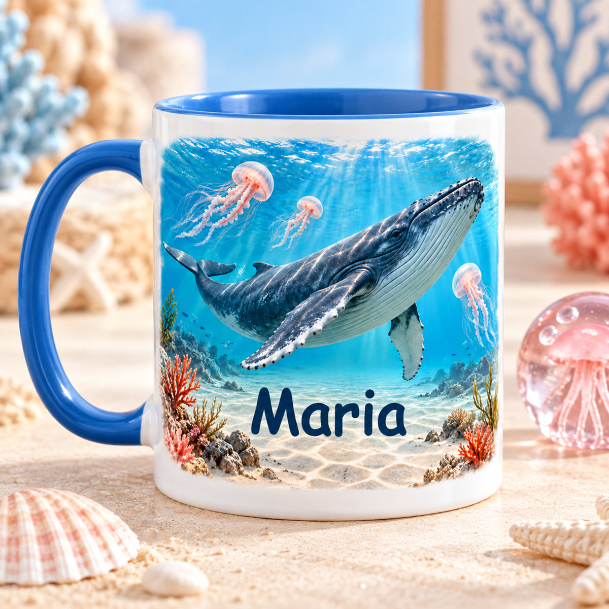 Wal-Tasse mit Wunschname und Quallengarten auf der Rückseite