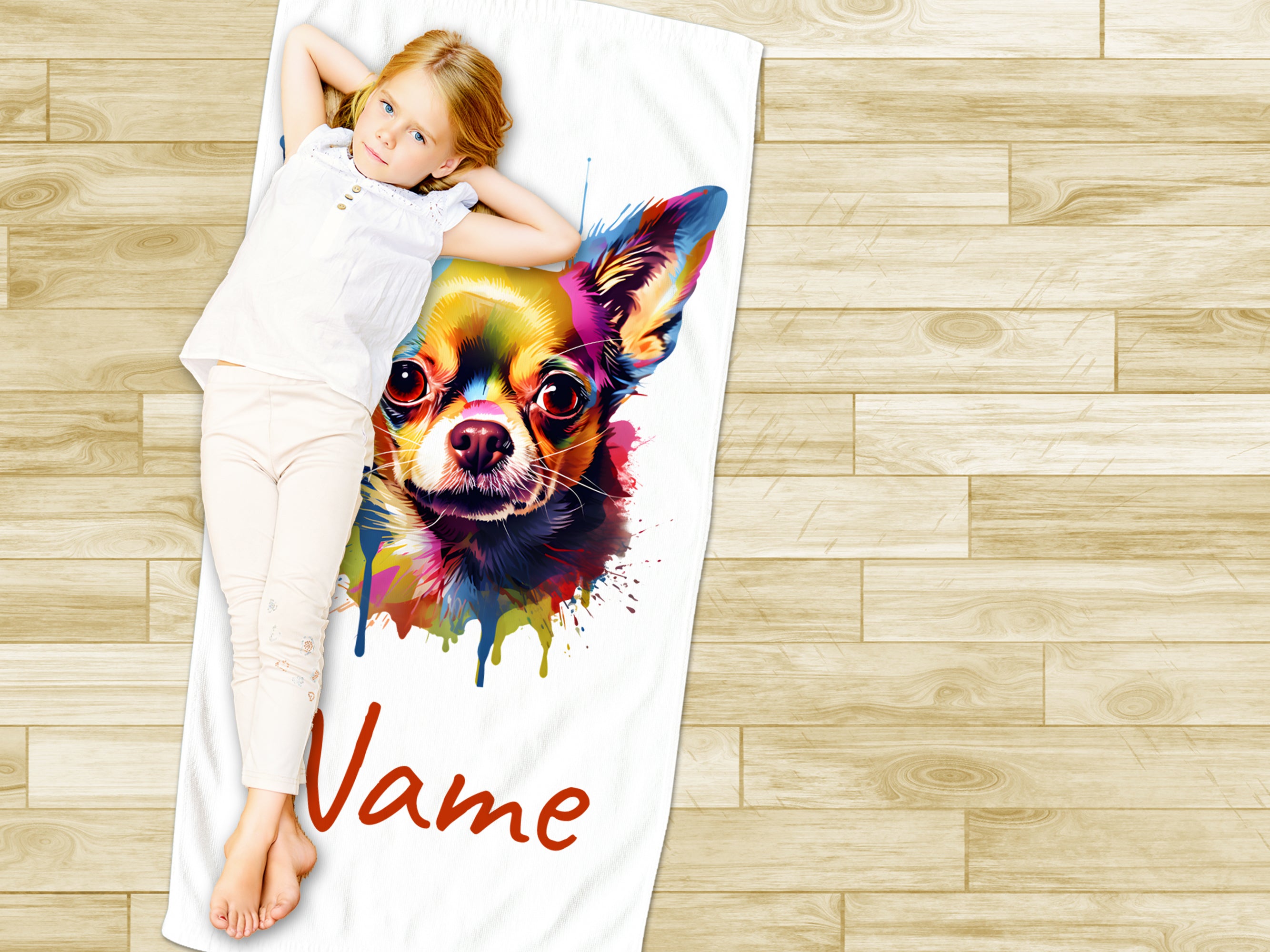 Buntes Handtuch mit Chihuahua-Motiv und personalisiertem Namen.