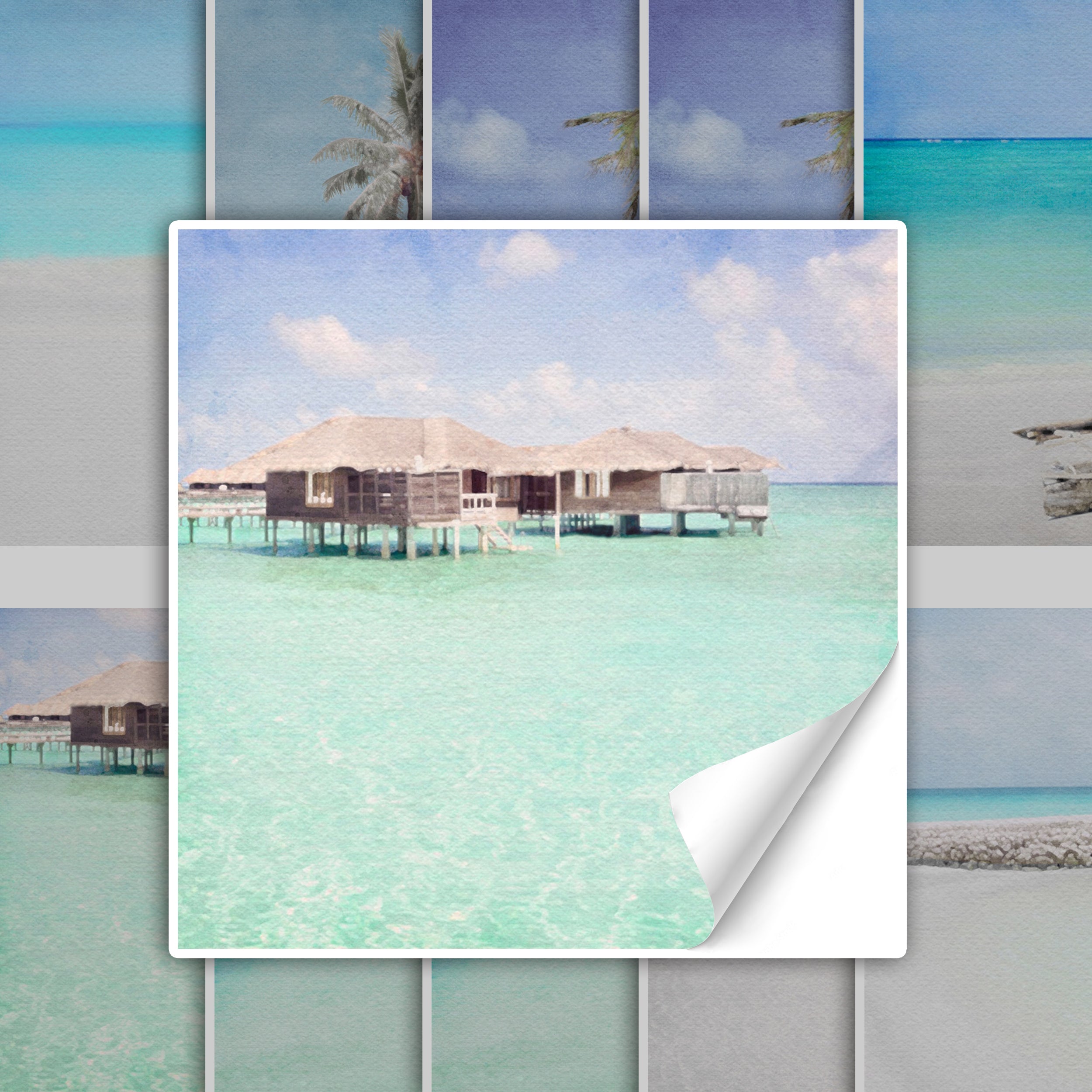 Holzhütte über türkisfarbenem Wasser im Sonnenlicht.