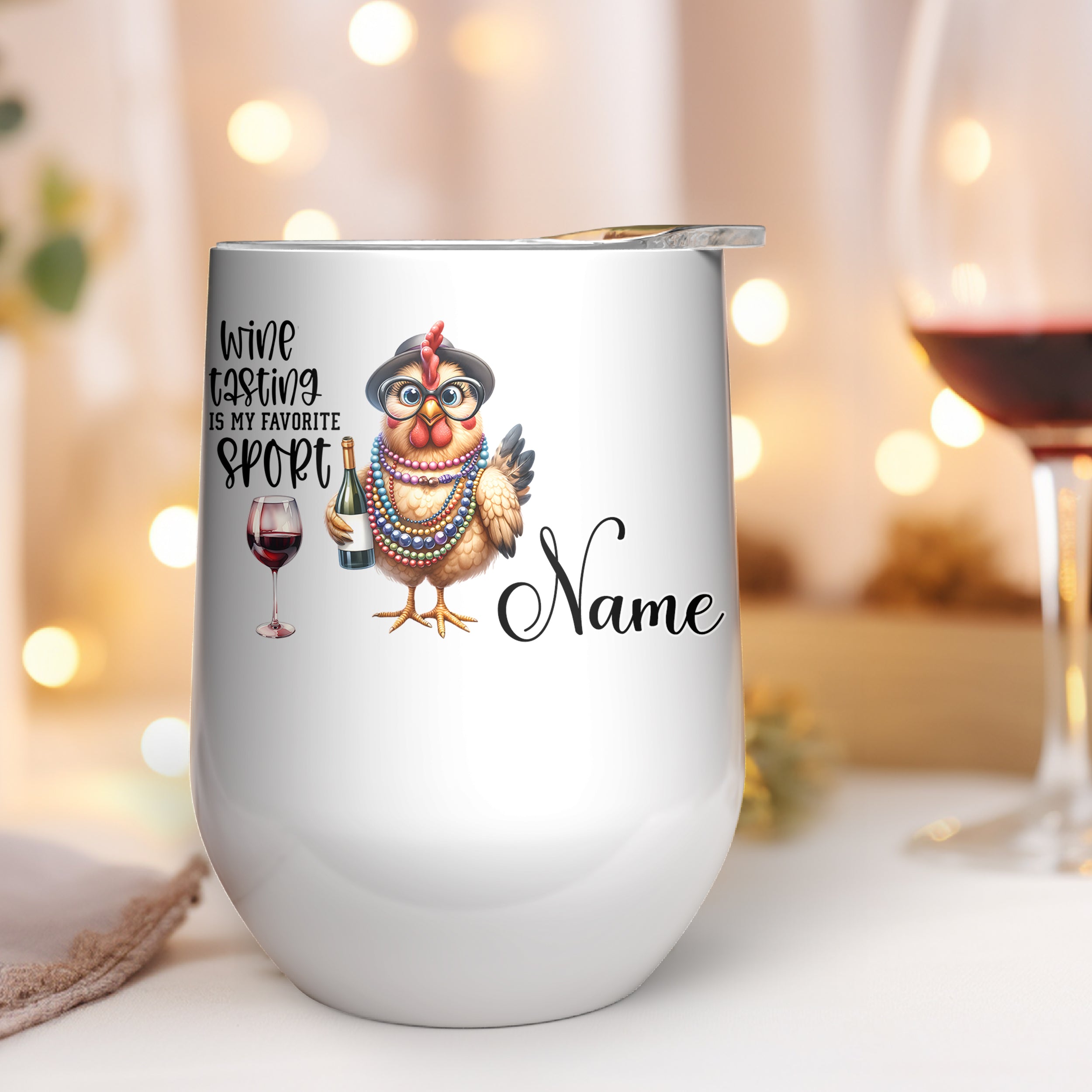 Weinbecher mit lustiger Huhn-Grafik