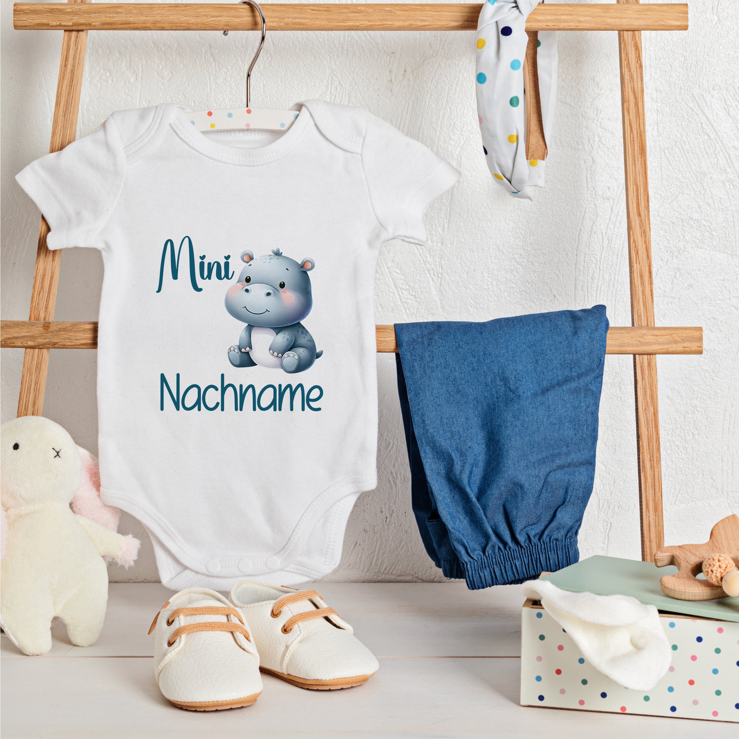 Babybody mit süßem Nilpferd