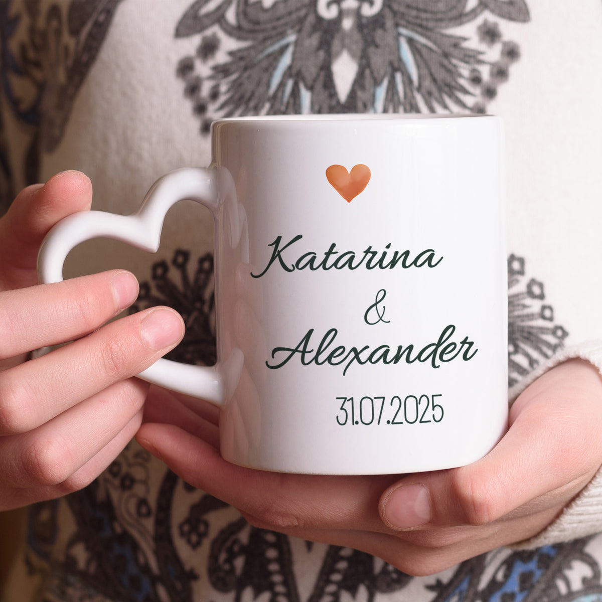 Tasse mit Herzhenkel - Ein Zeichen der Verbundenheit